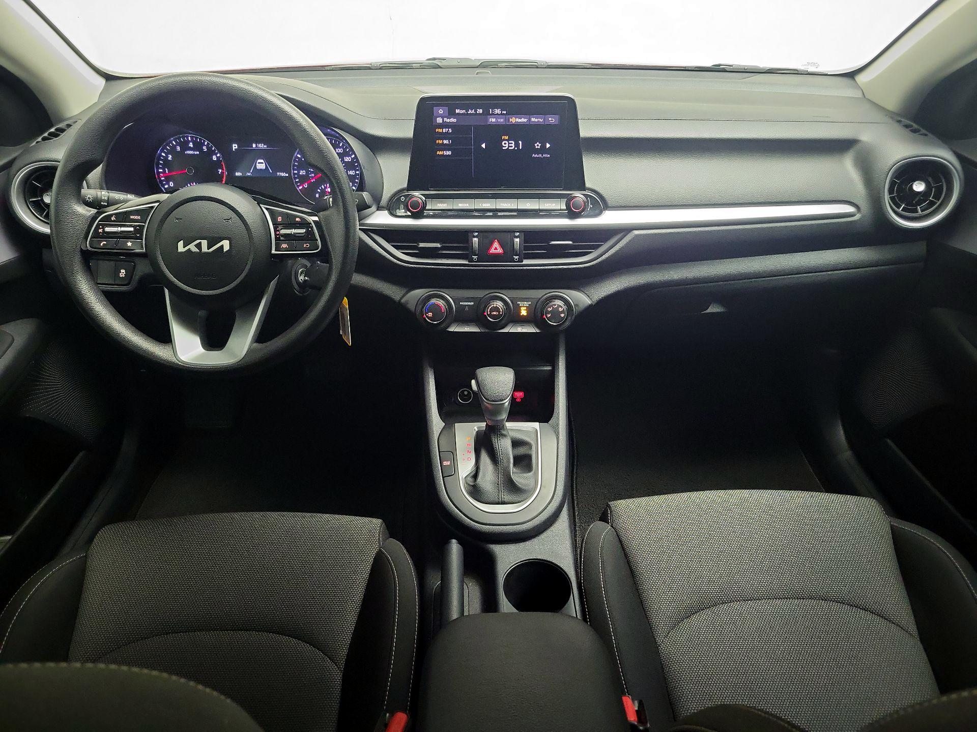 Thumbnail: 2024 Kia Forte - 9