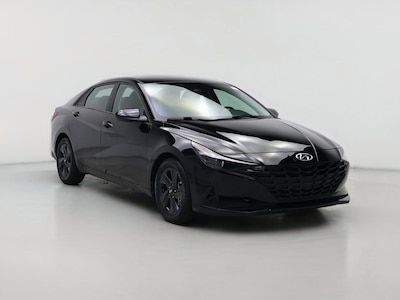 Black 2022 Hyundai Elantra SEL
