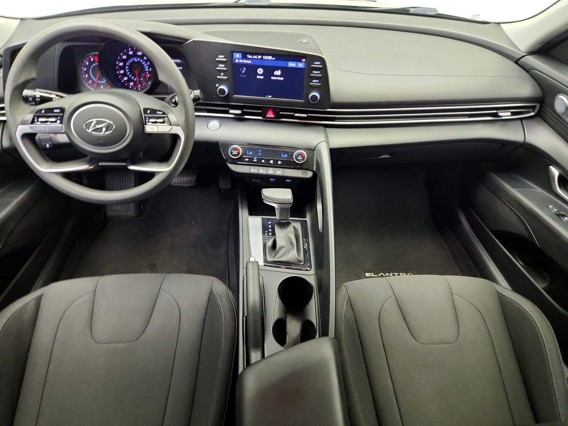 Thumbnail: 2022 Hyundai Elantra - 9