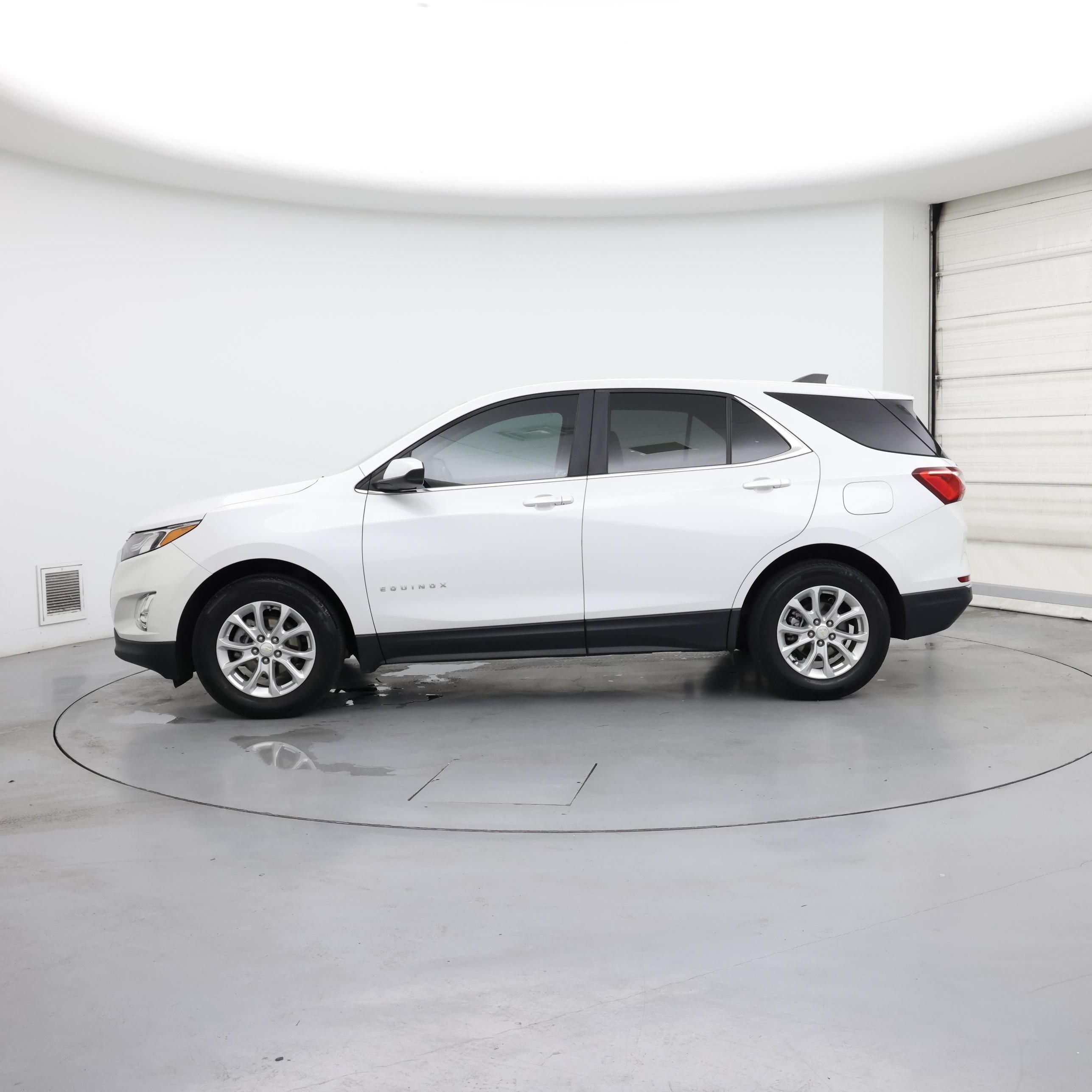 Thumbnail: 2021 Chevrolet Equinox - 3