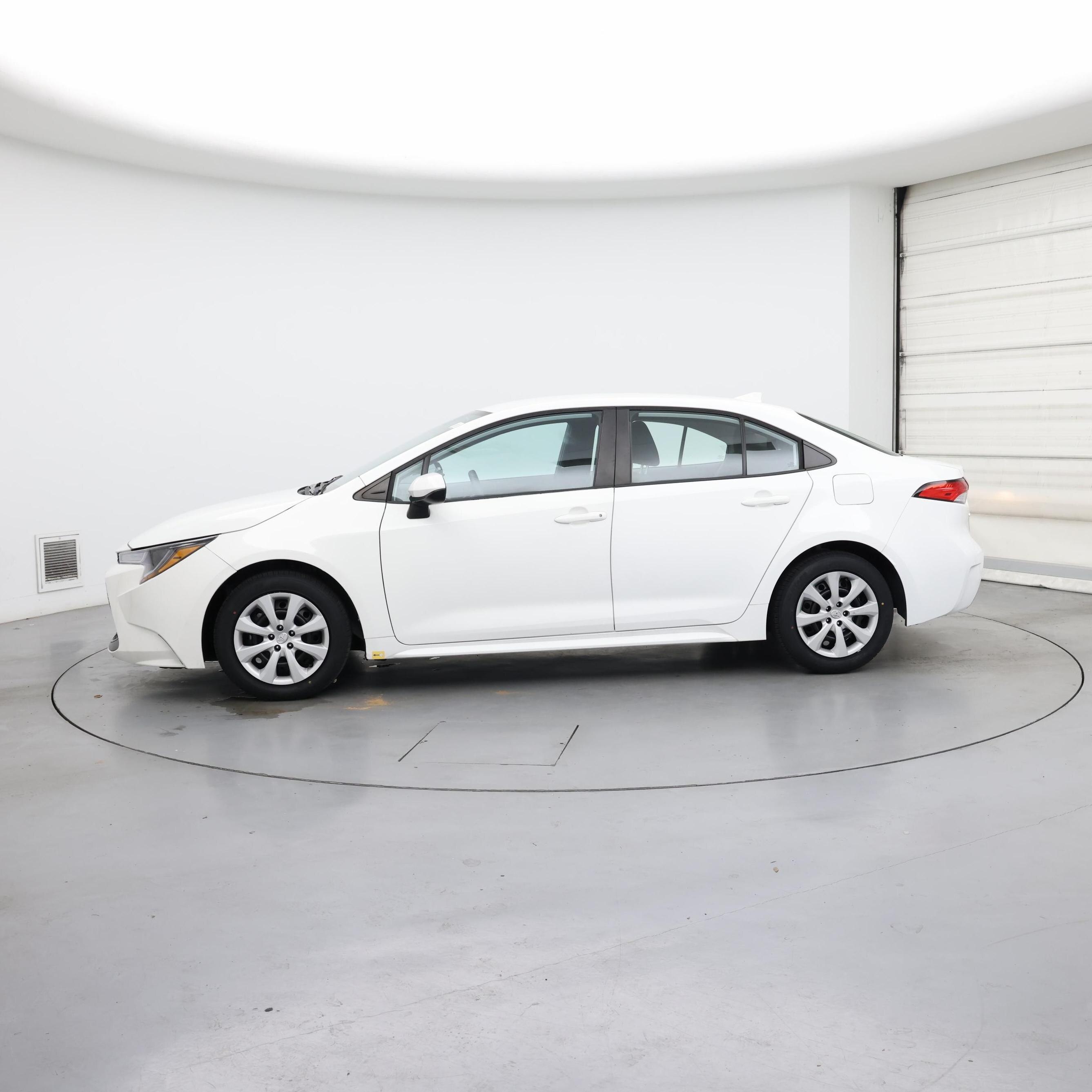 Thumbnail: 2022 Toyota Corolla - 3
