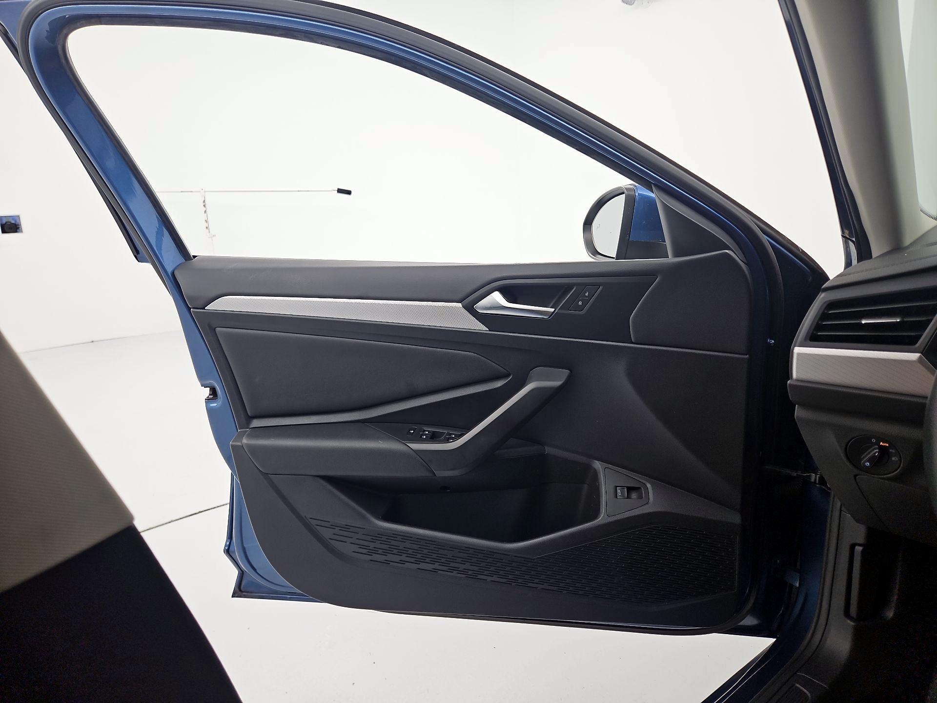 Thumbnail: 2020 Volkswagen Jetta - 12