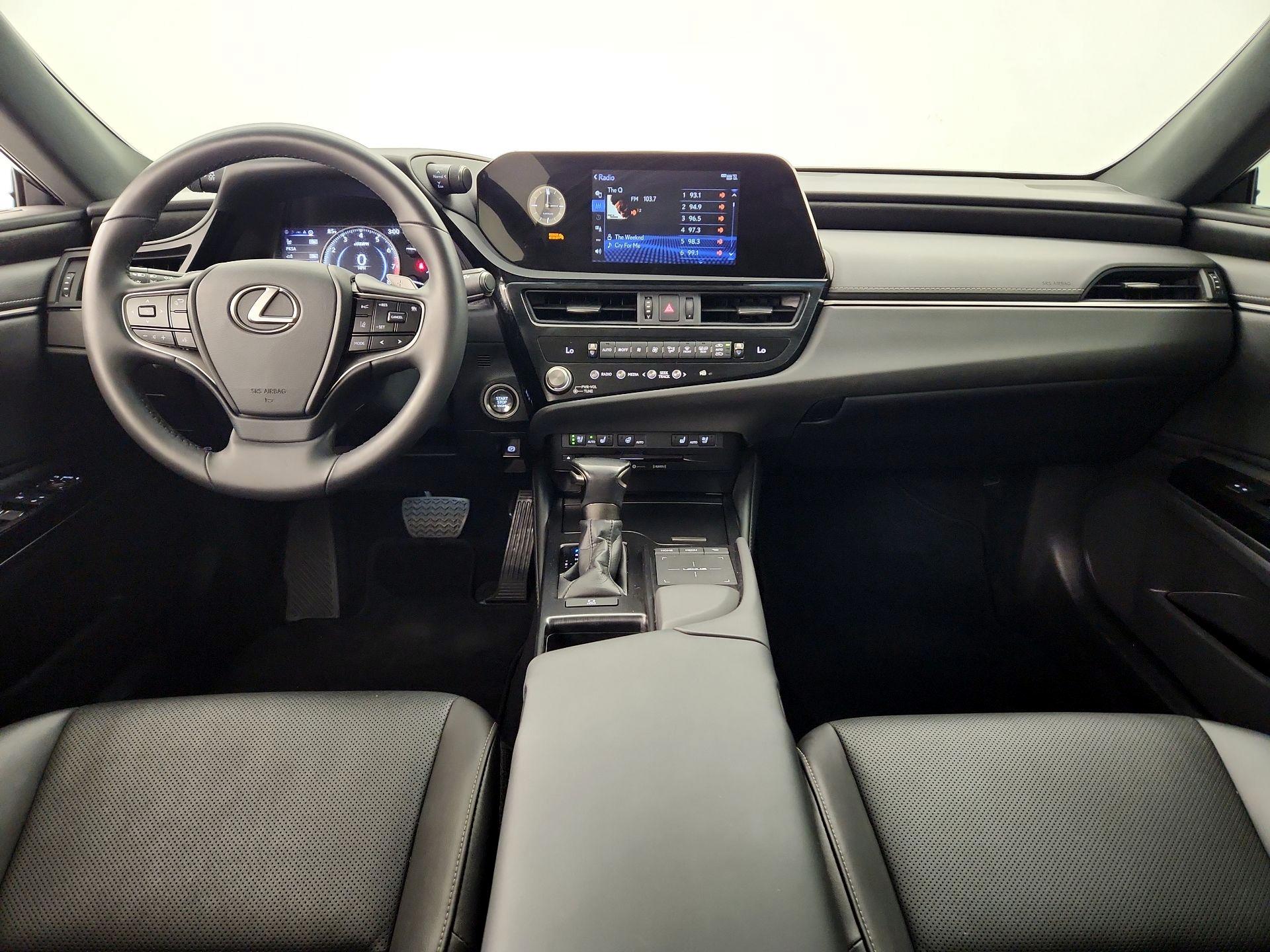 Thumbnail: 2022 Lexus ES - 9