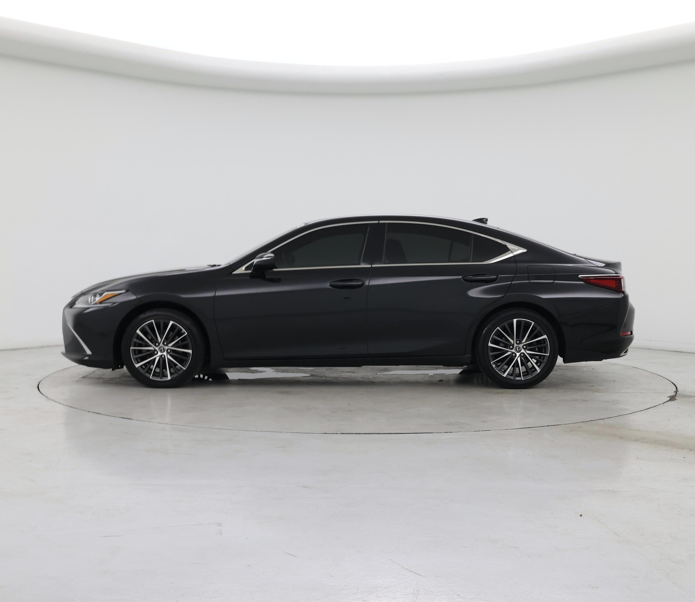 Thumbnail: 2022 Lexus ES - 3