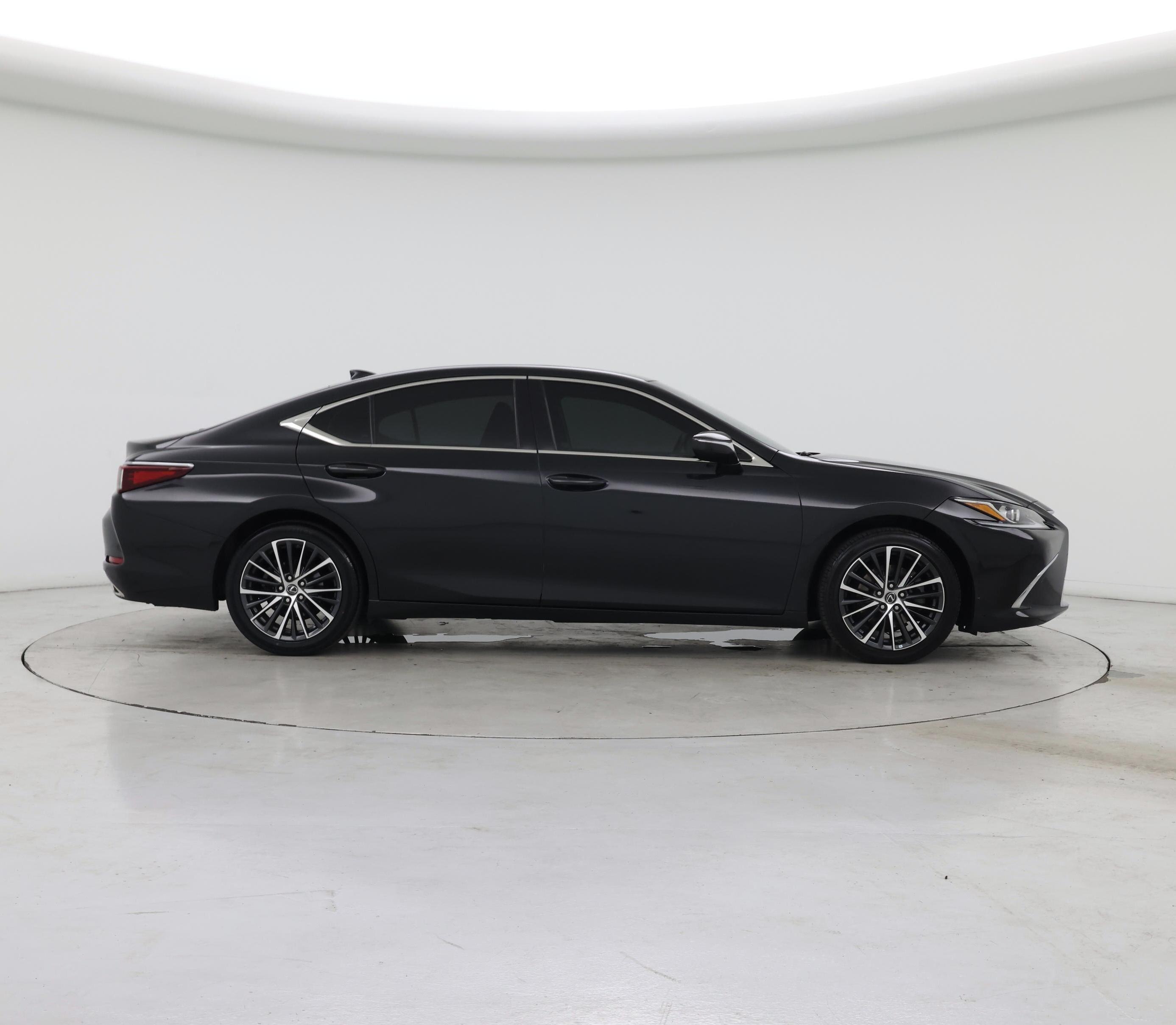 Thumbnail: 2022 Lexus ES - 7