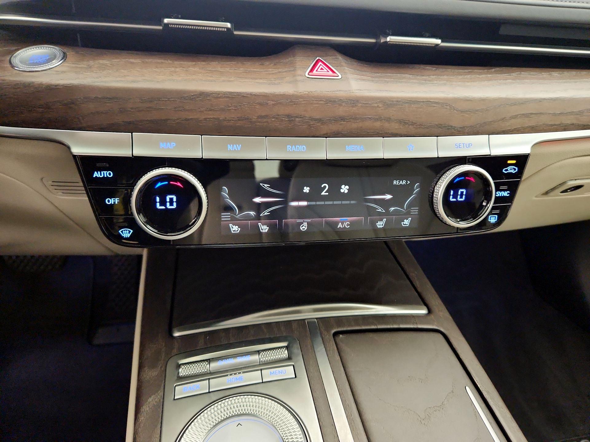 Thumbnail: 2022 Genesis G80 - 17