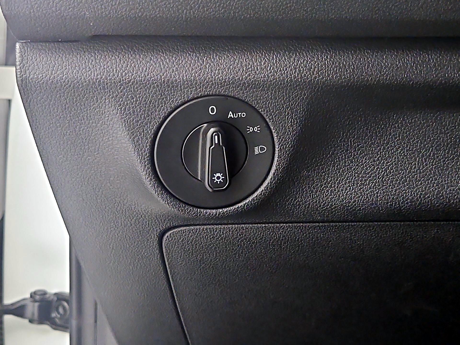 Thumbnail: 2020 Volkswagen Jetta - 13