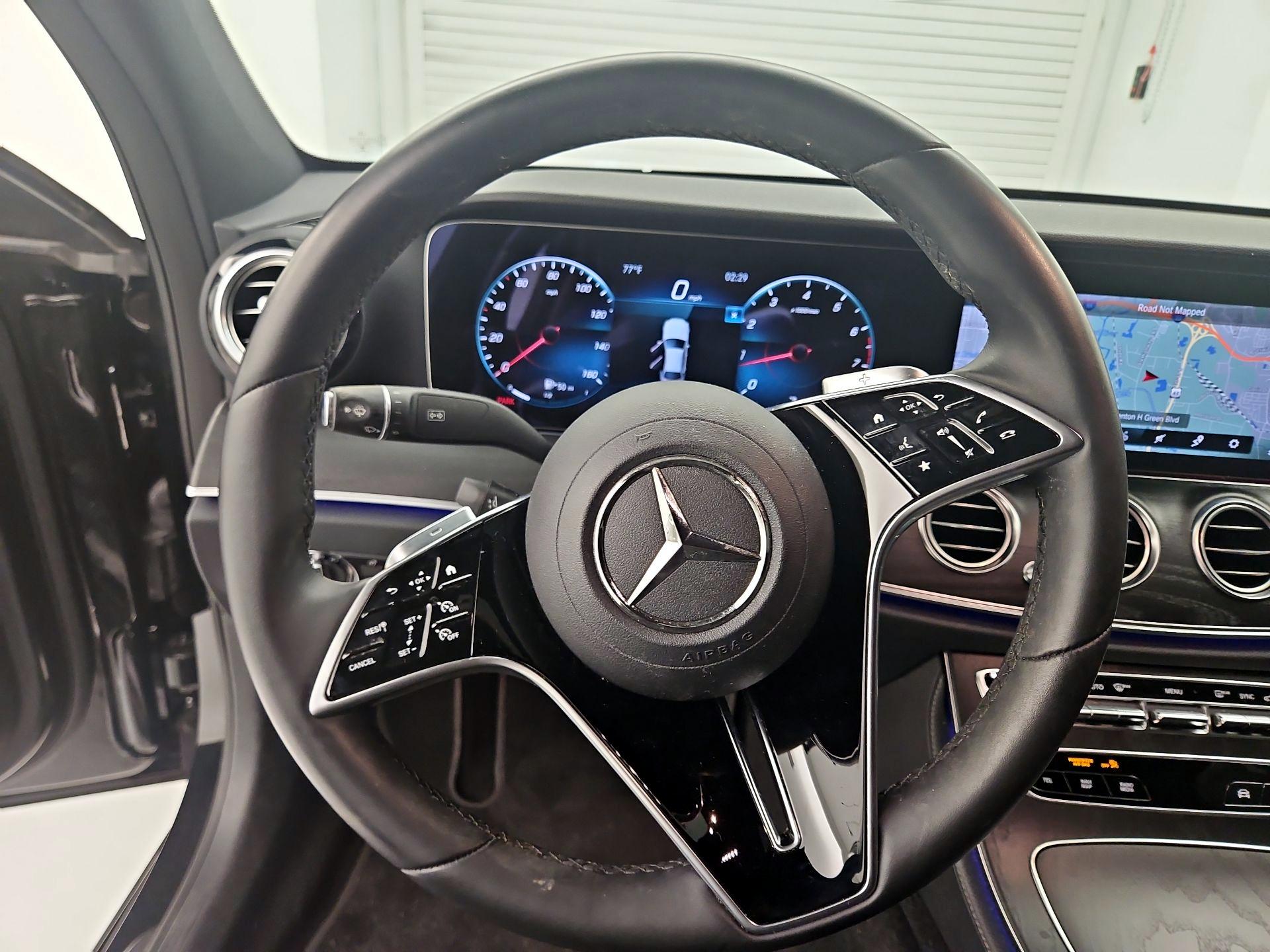 Thumbnail: 2022 Mercedes-Benz E-Class - 10