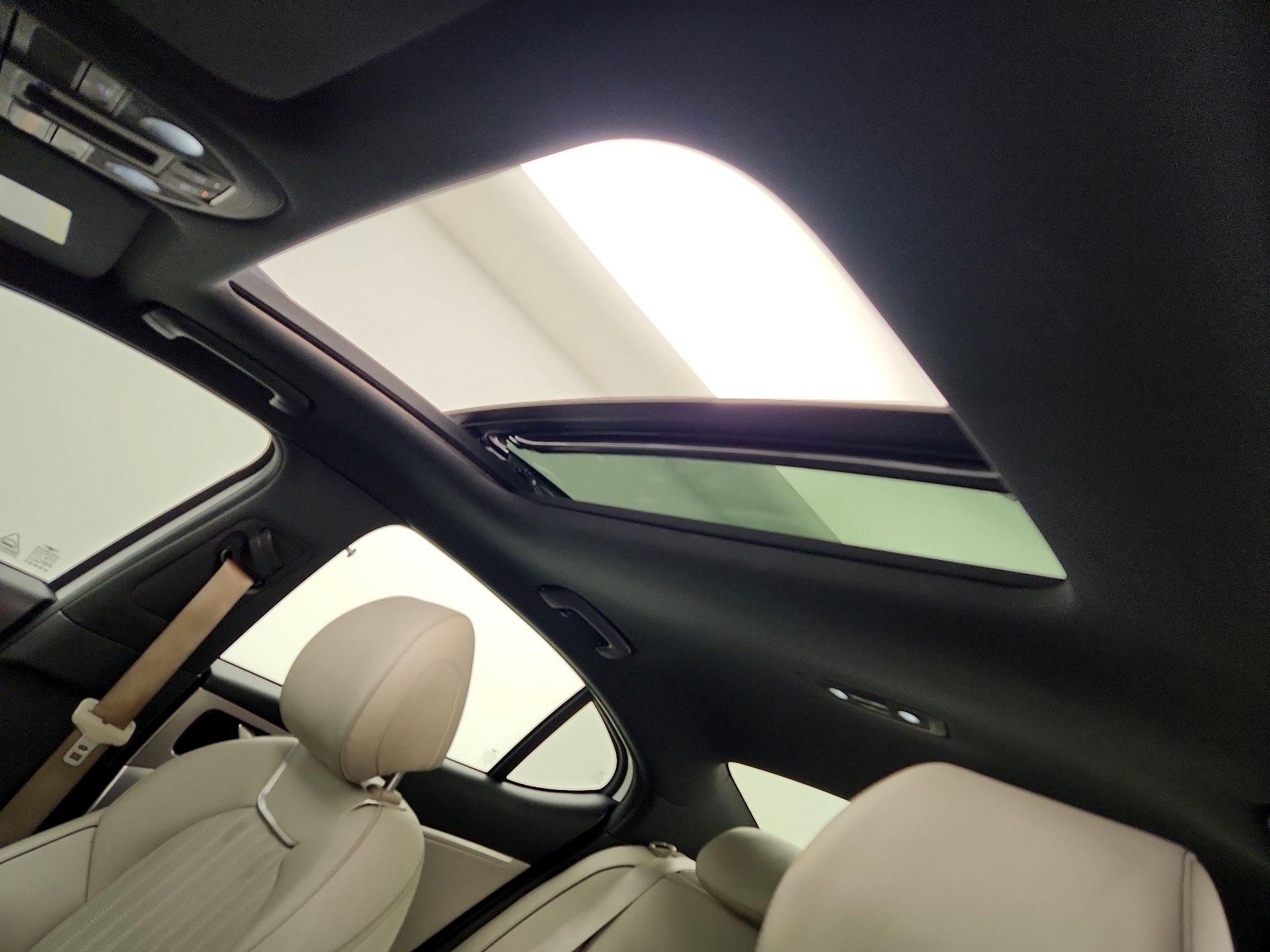 Thumbnail: 2022 Genesis G70 - 20