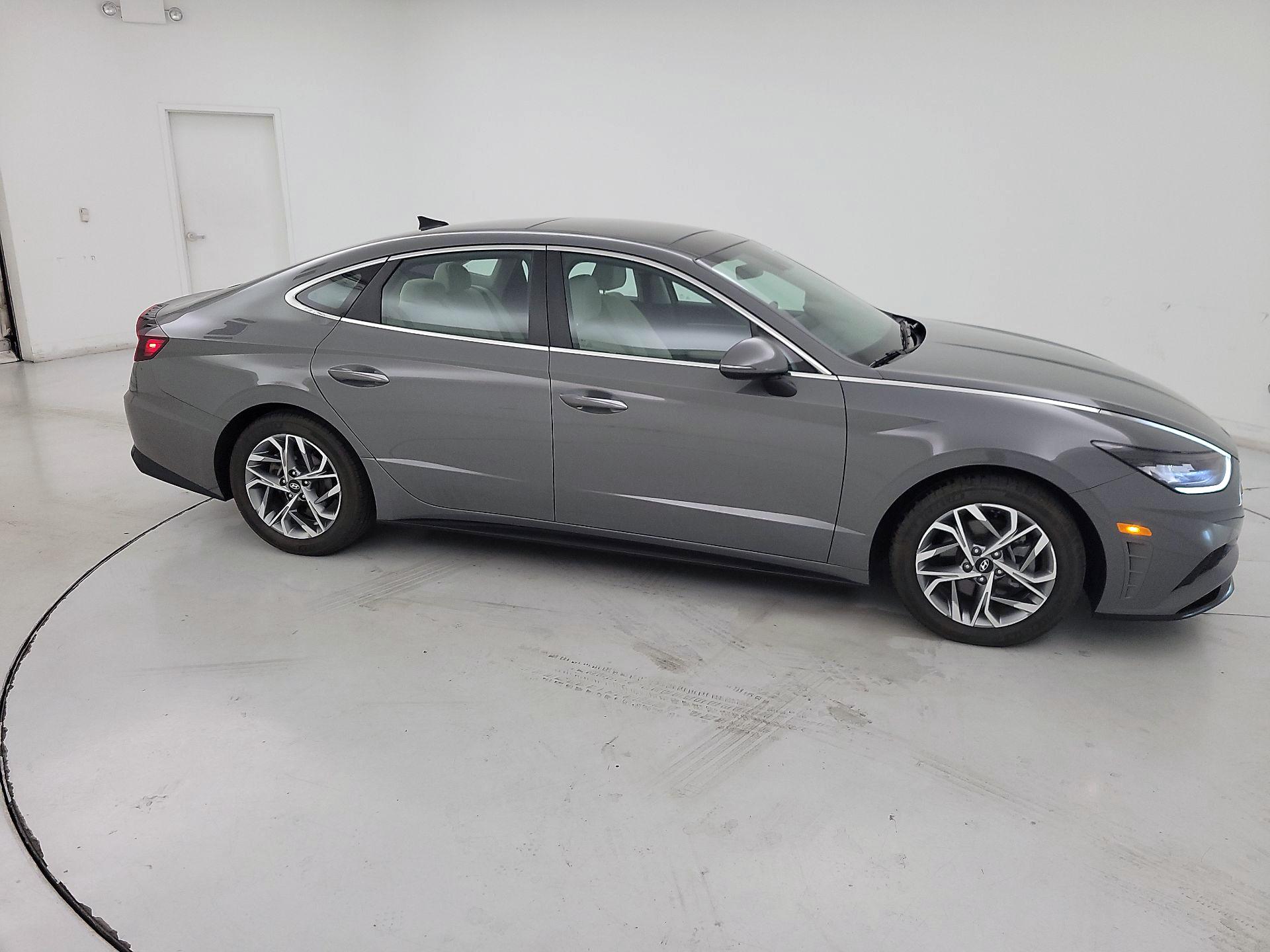 Thumbnail: 2022 Hyundai Sonata - 4