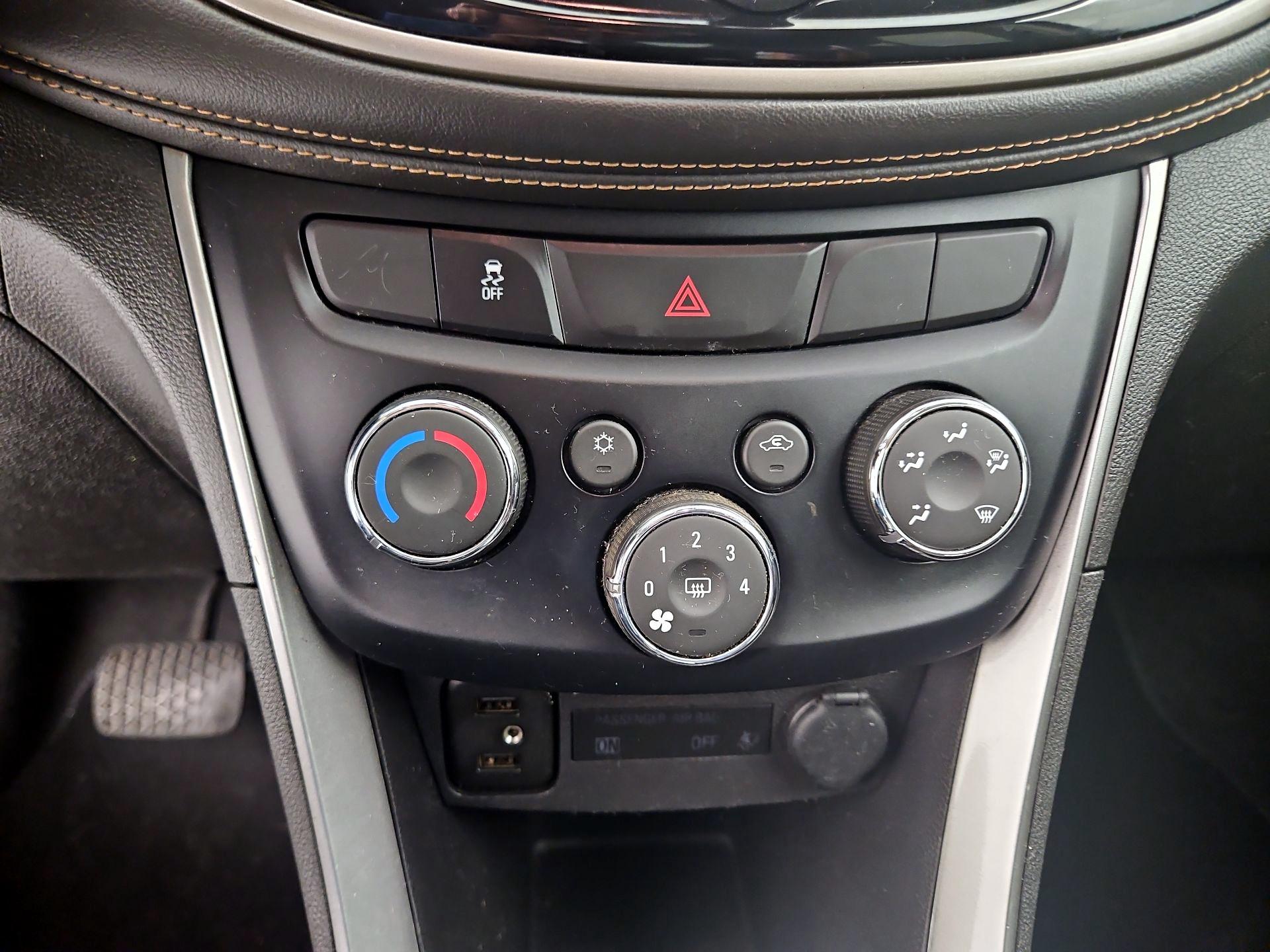 Thumbnail: 2020 Chevrolet Trax - 16