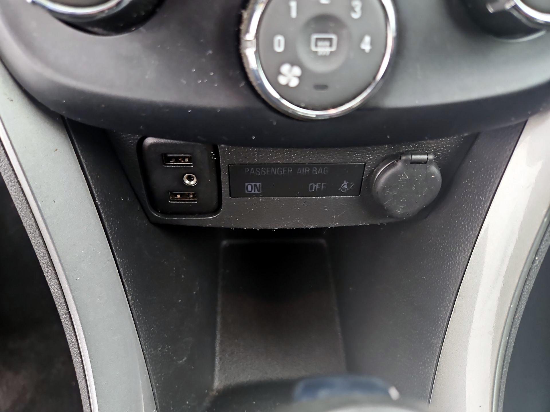 Thumbnail: 2020 Chevrolet Trax - 18