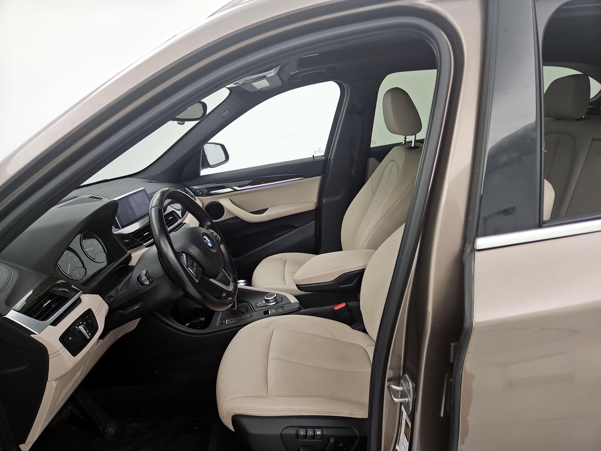 Thumbnail: 2020 BMW X1 - 11