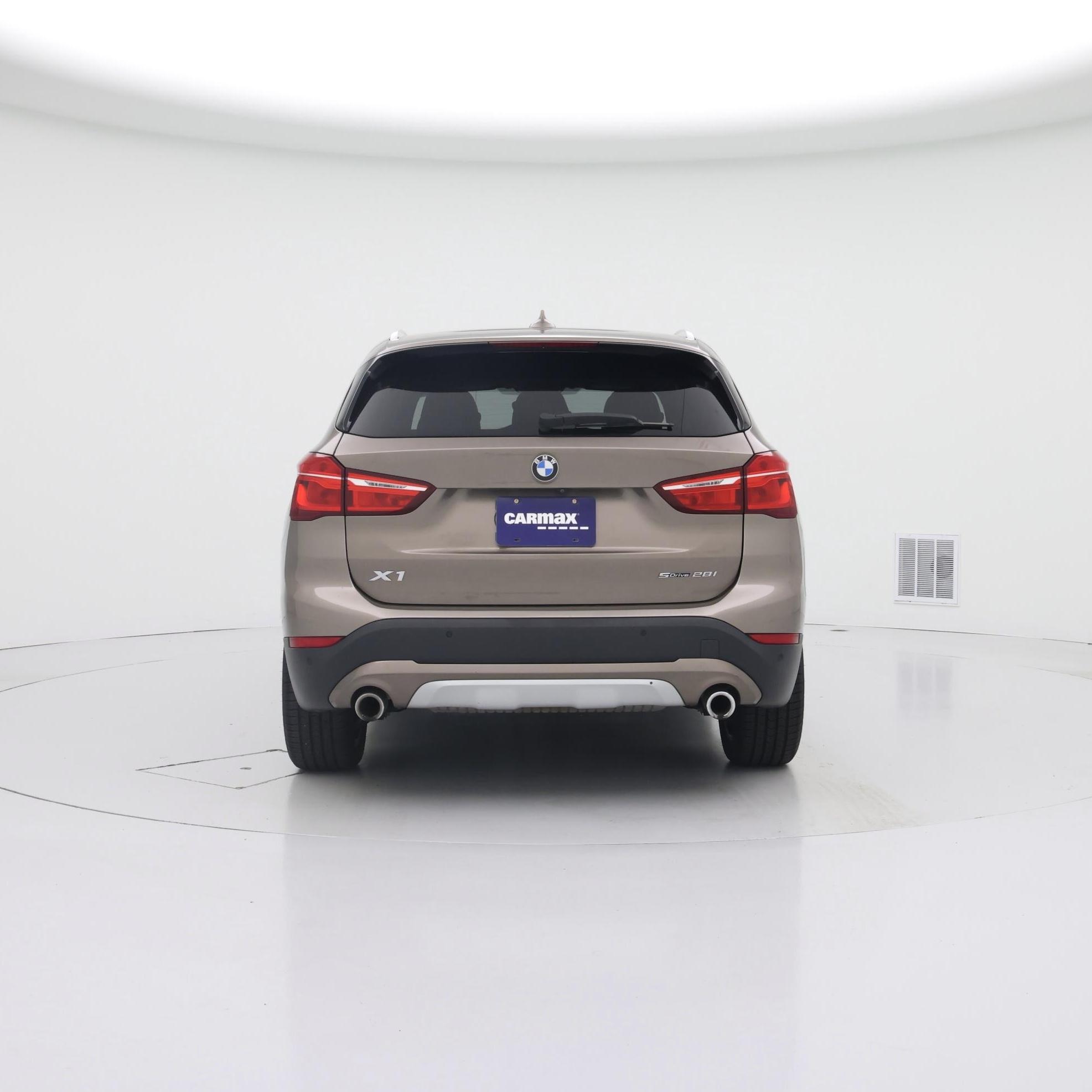 Thumbnail: 2020 BMW X1 - 6