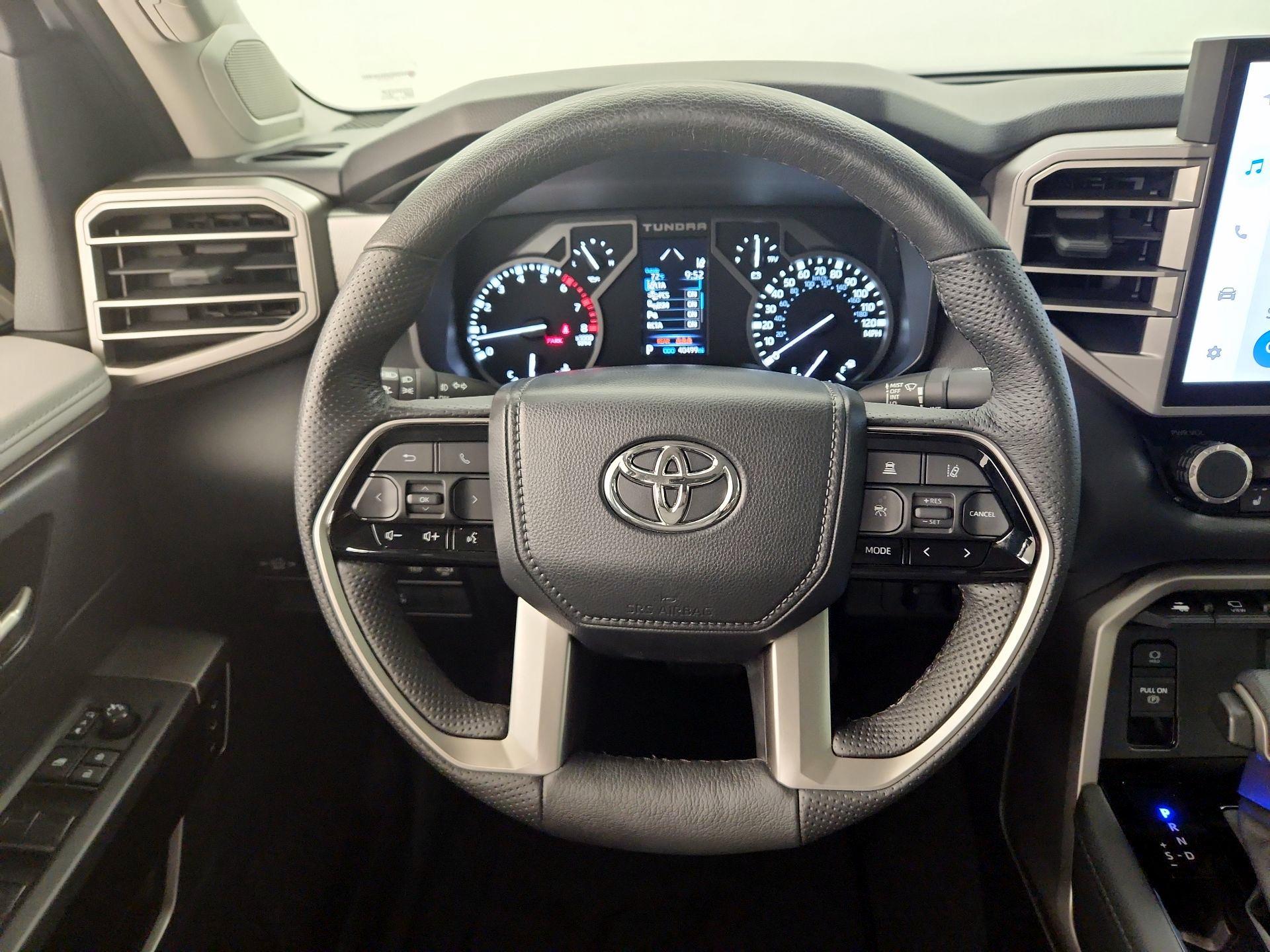 Thumbnail: 2022 Toyota Tundra - 10