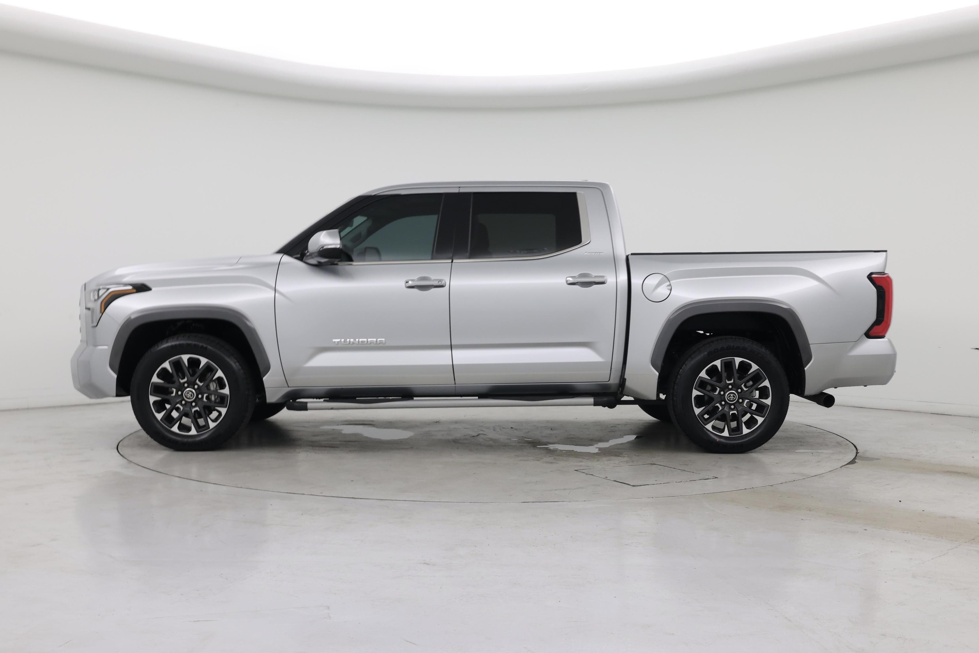 Thumbnail: 2022 Toyota Tundra - 3