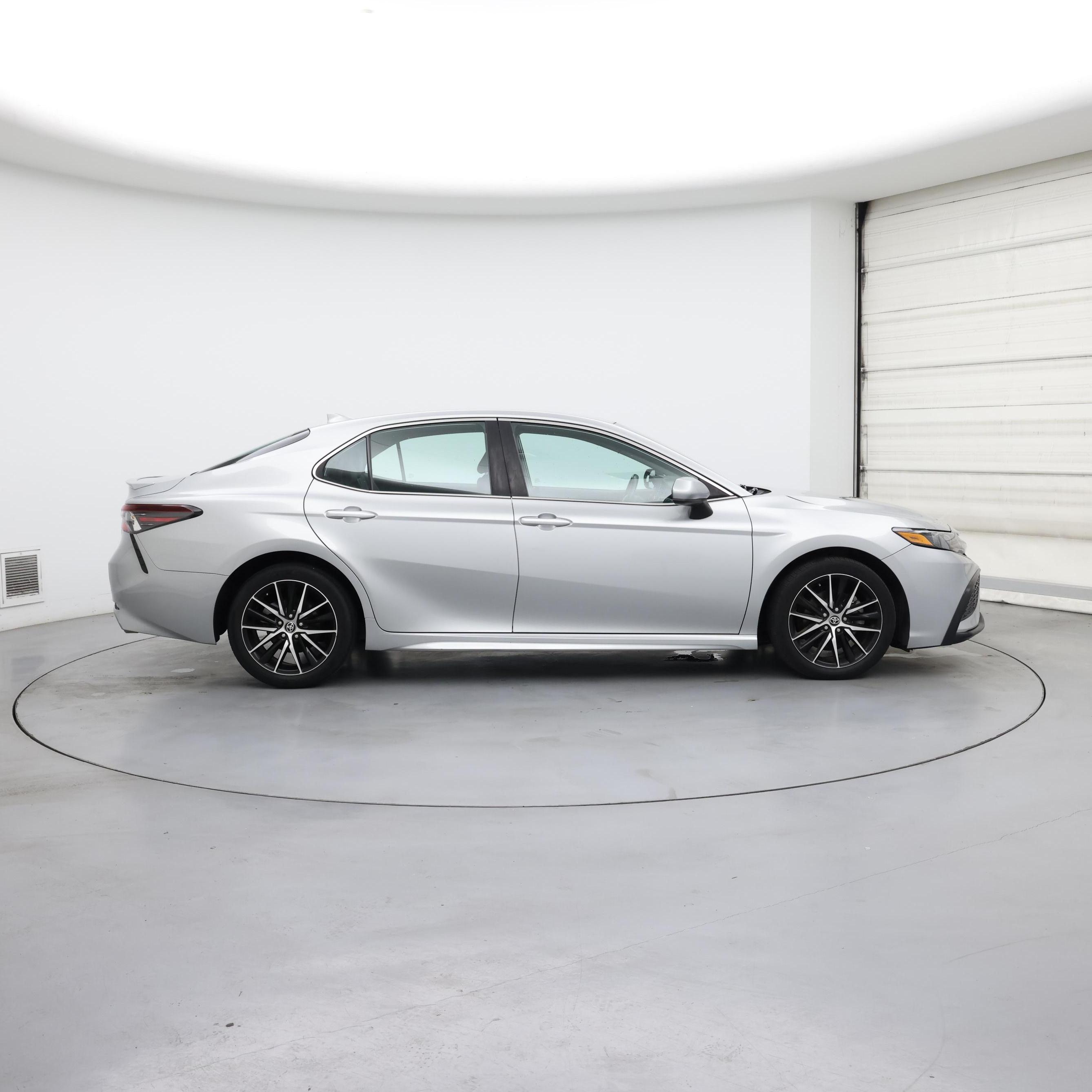 Thumbnail: 2021 Toyota Camry - 7