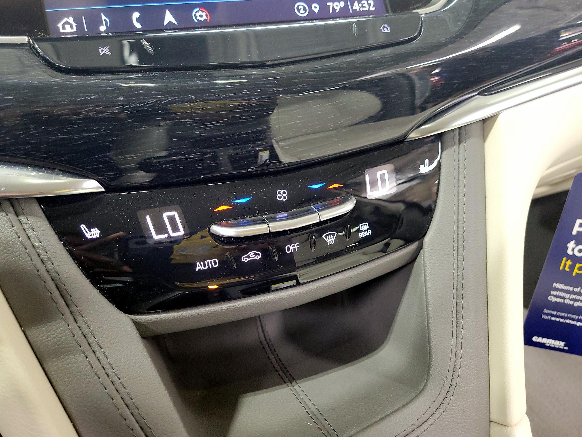 Thumbnail: 2022 Cadillac XT6 - 16