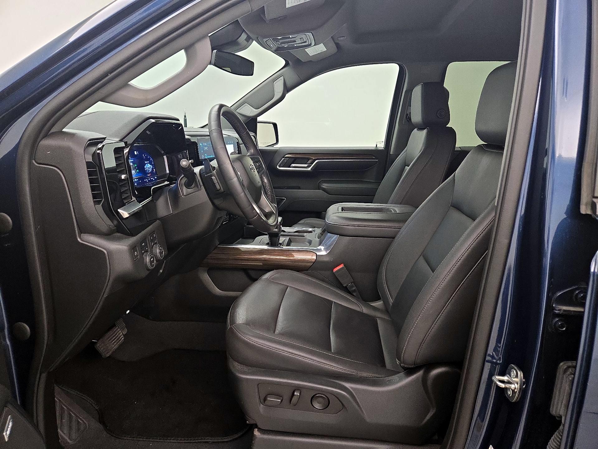 Thumbnail: 2022 Chevrolet Silverado 1500 - 11