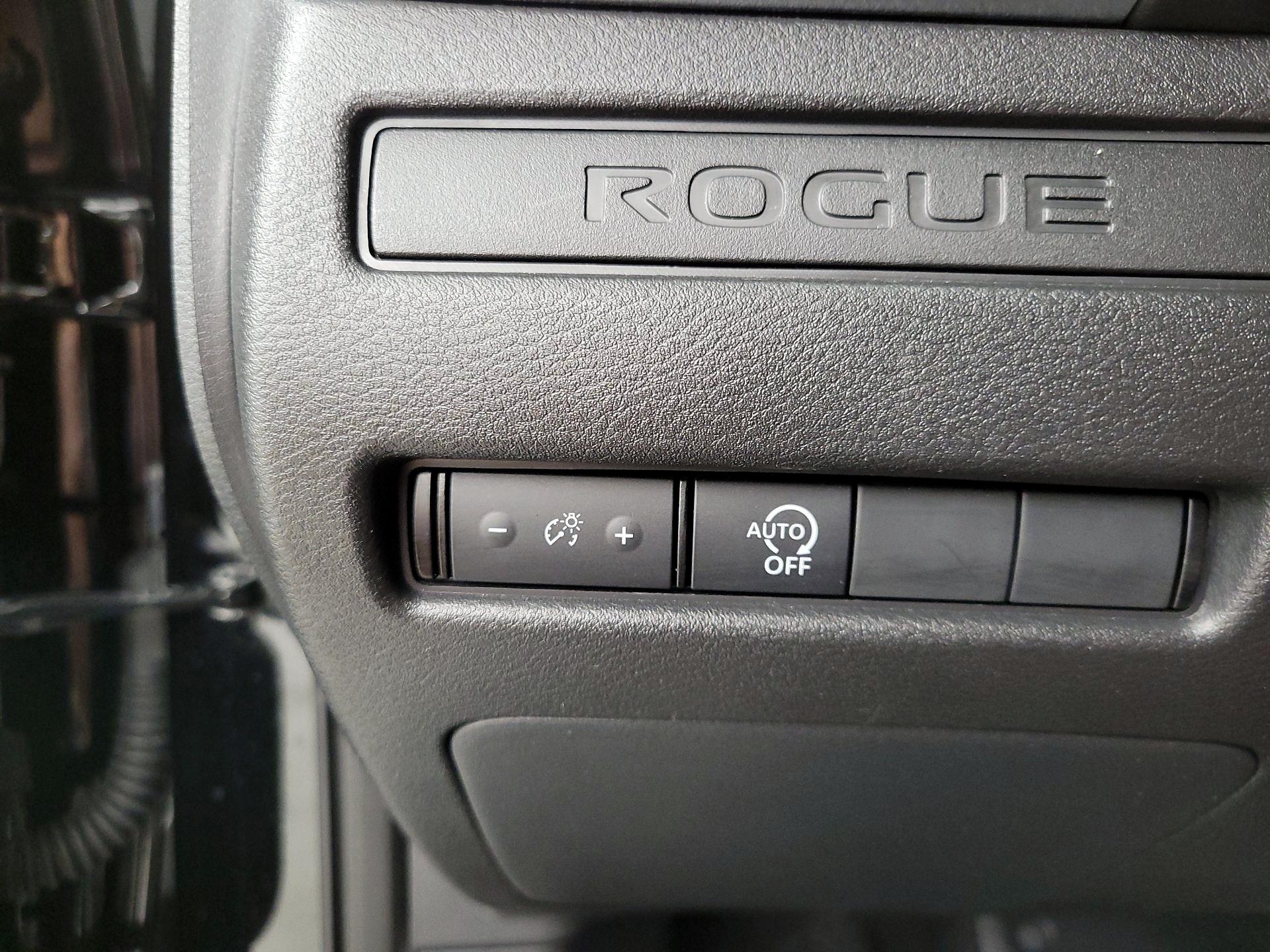 Thumbnail: 2023 Nissan Rogue - 13
