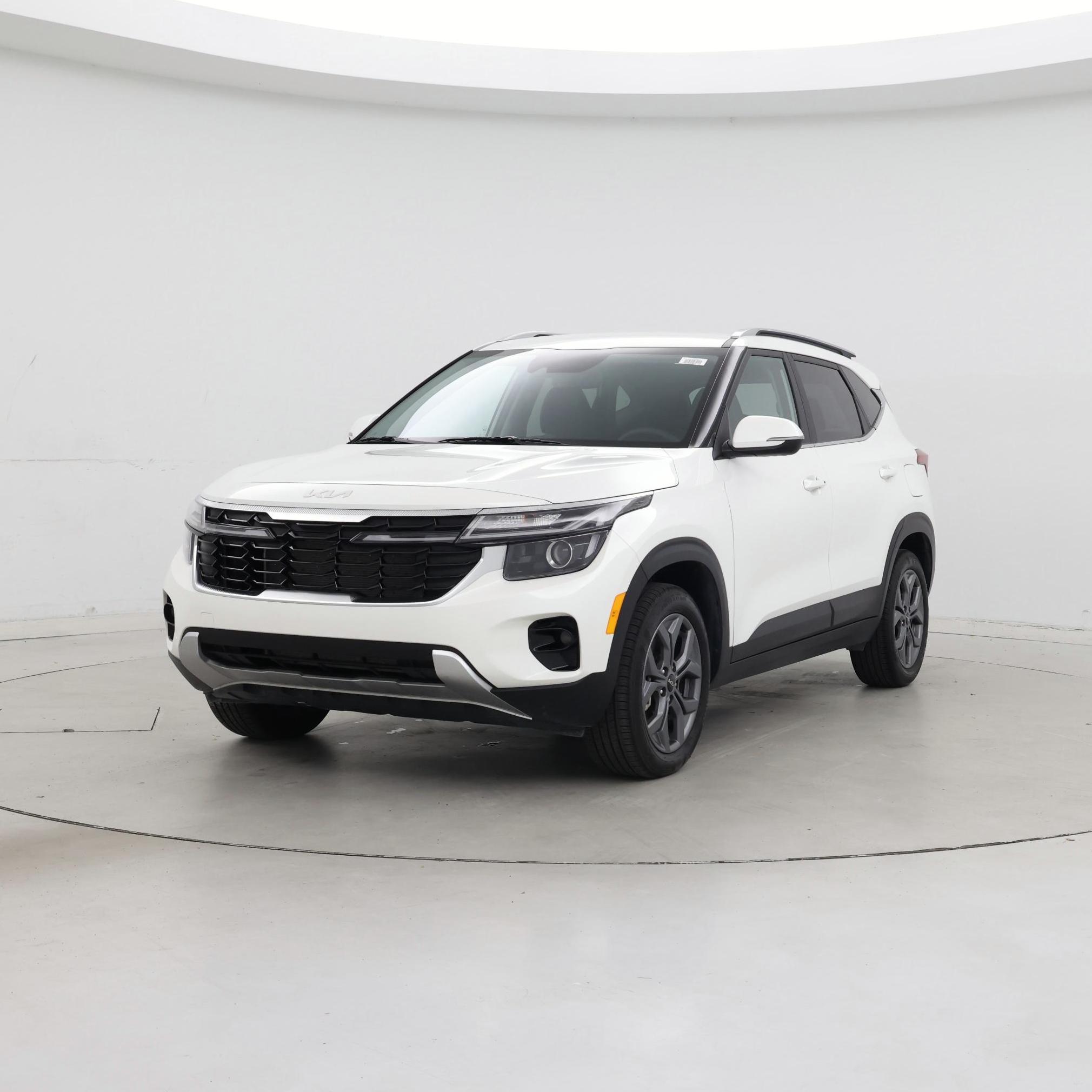 Thumbnail: 2024 Kia Seltos - 4