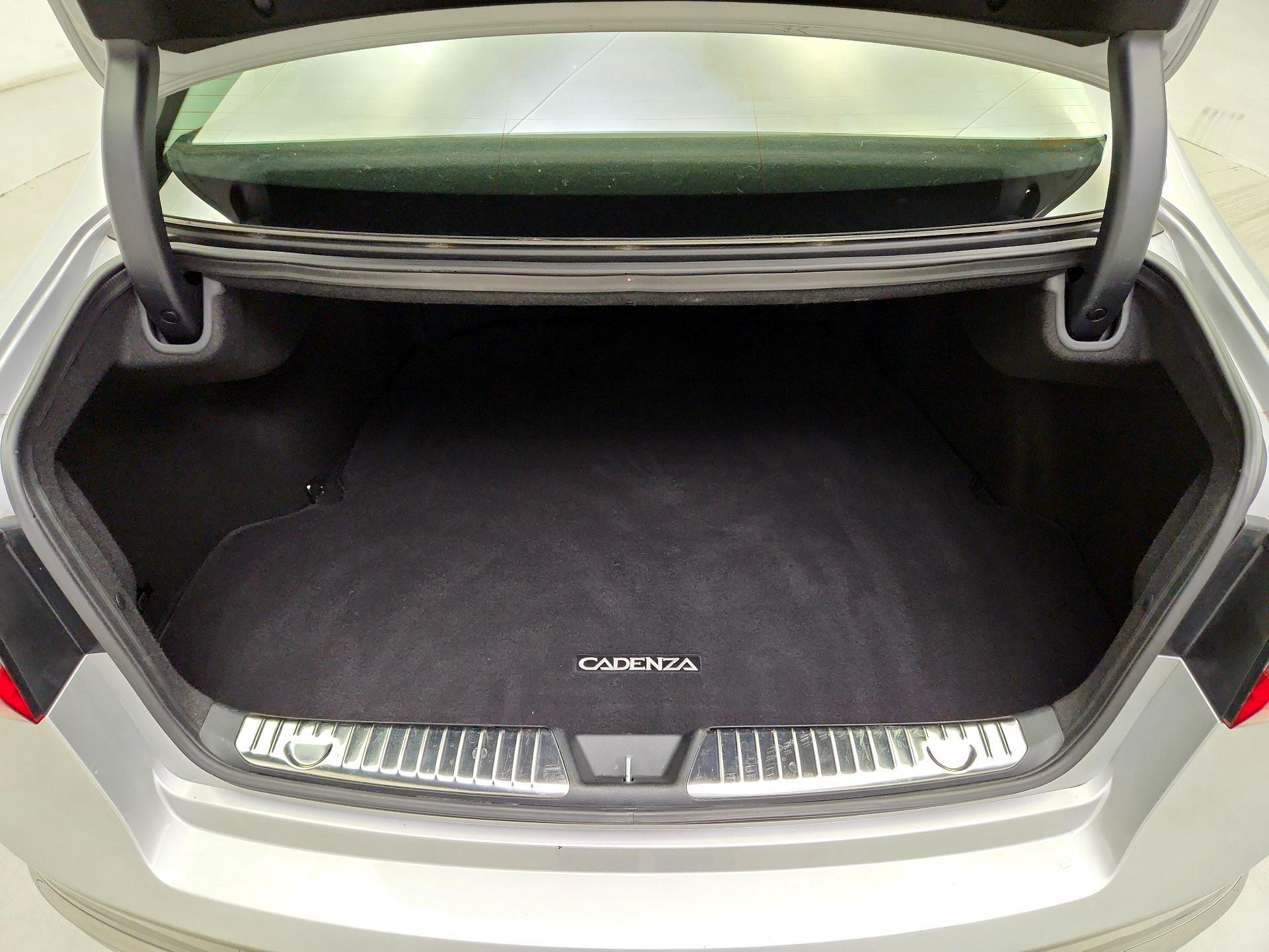 Thumbnail: 2016 Kia Cadenza - 20