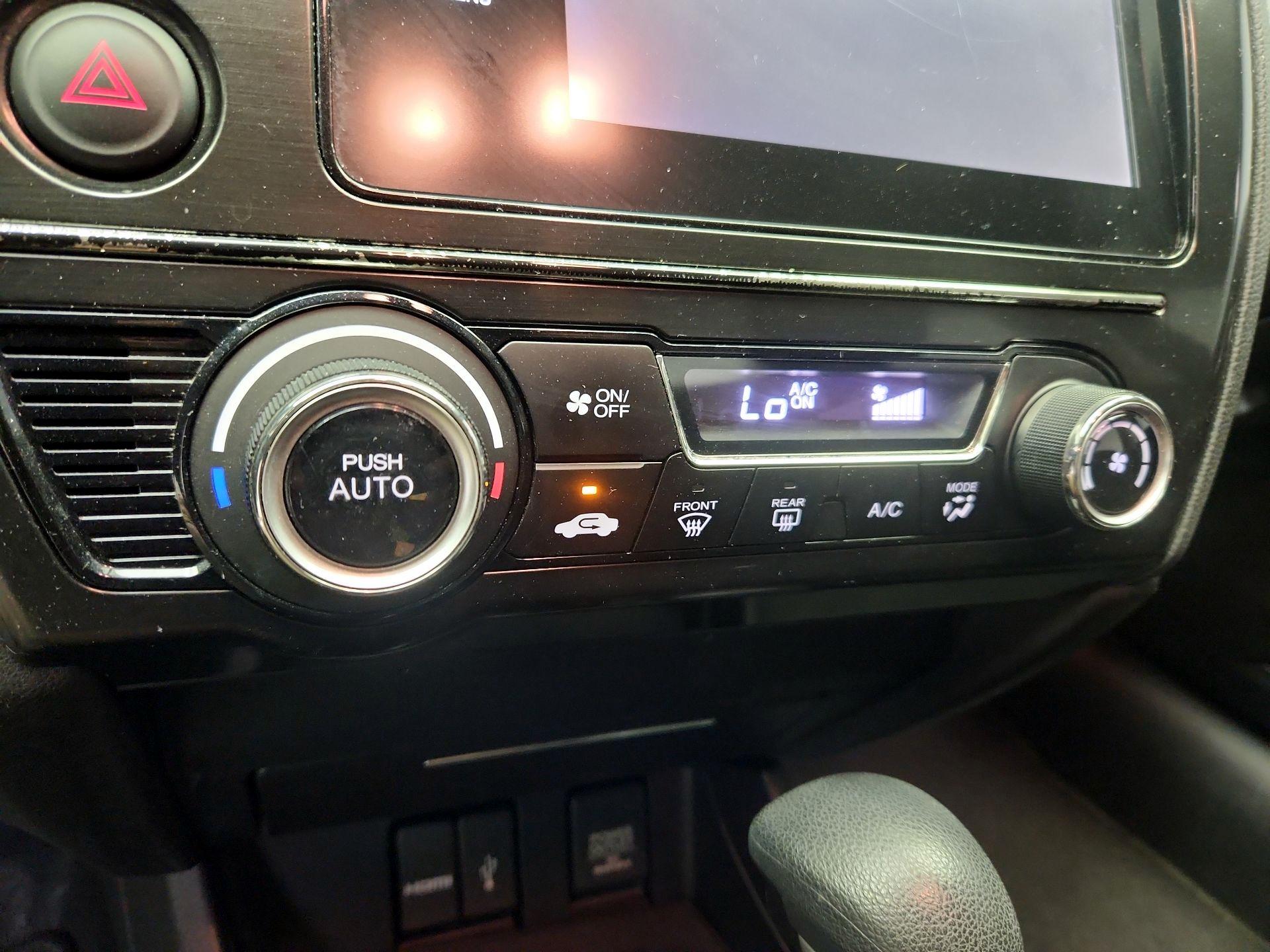 Thumbnail: 2015 Honda Civic - 16