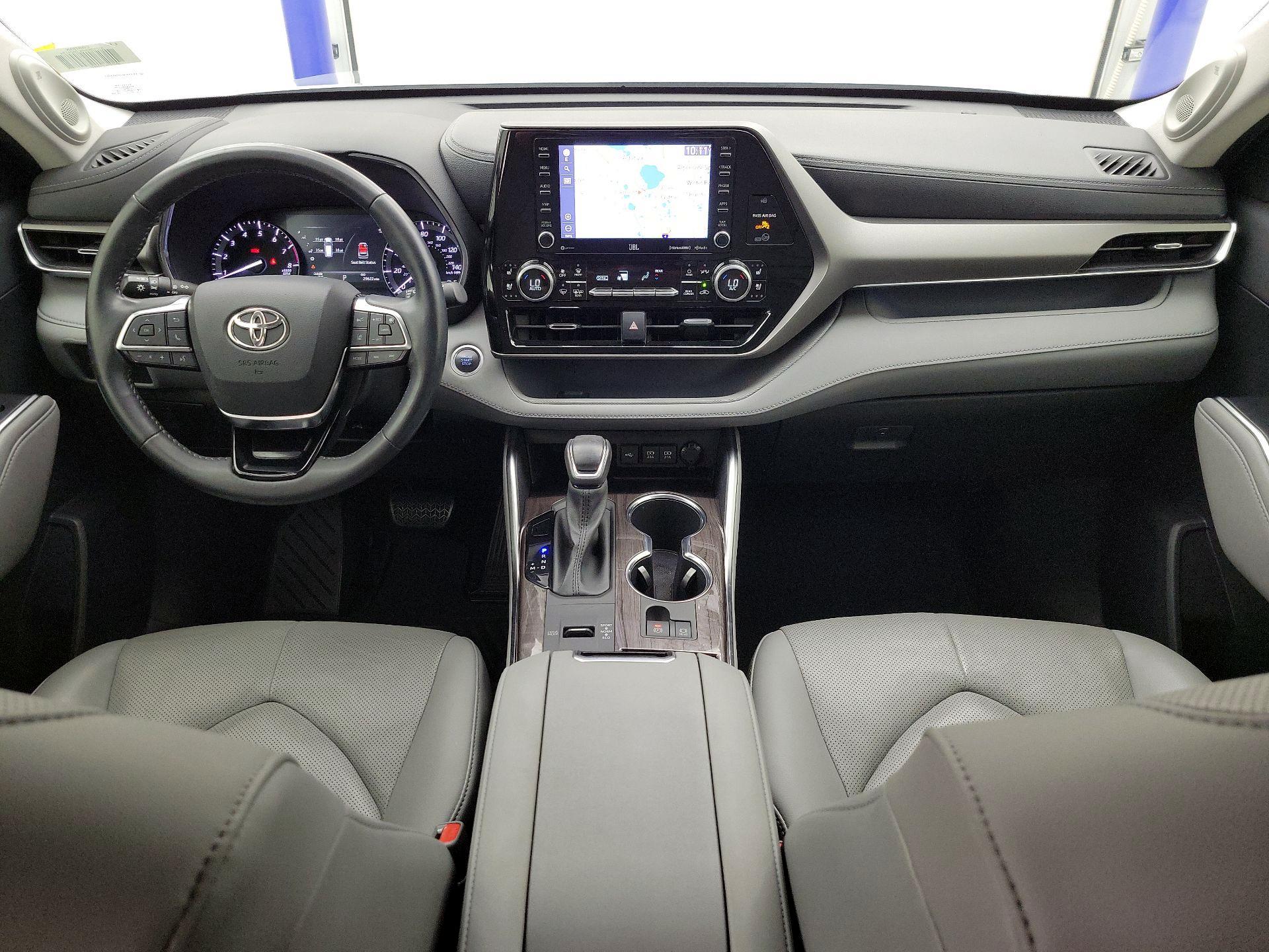Thumbnail: 2020 Toyota Highlander - 9