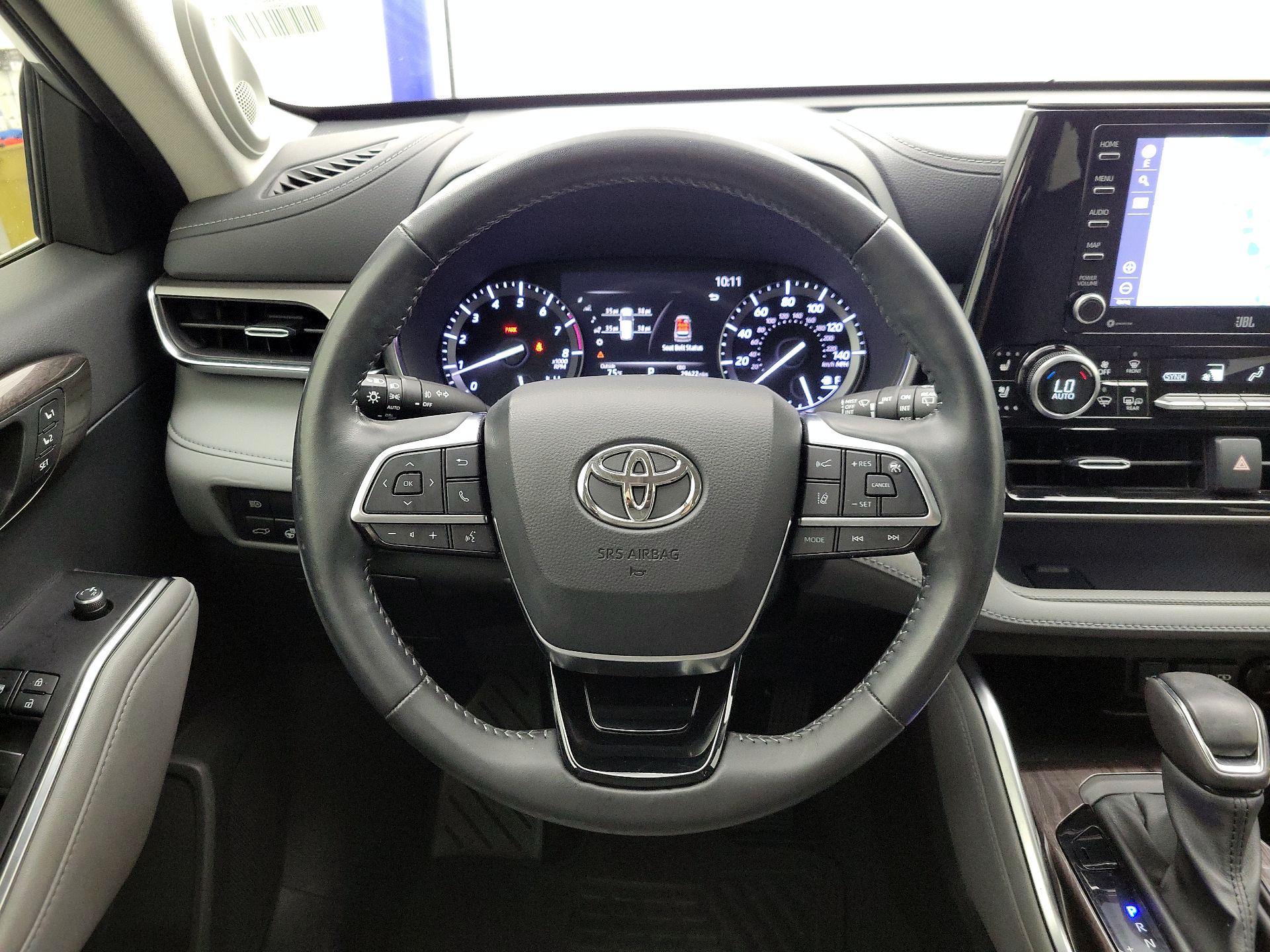 Thumbnail: 2020 Toyota Highlander - 10