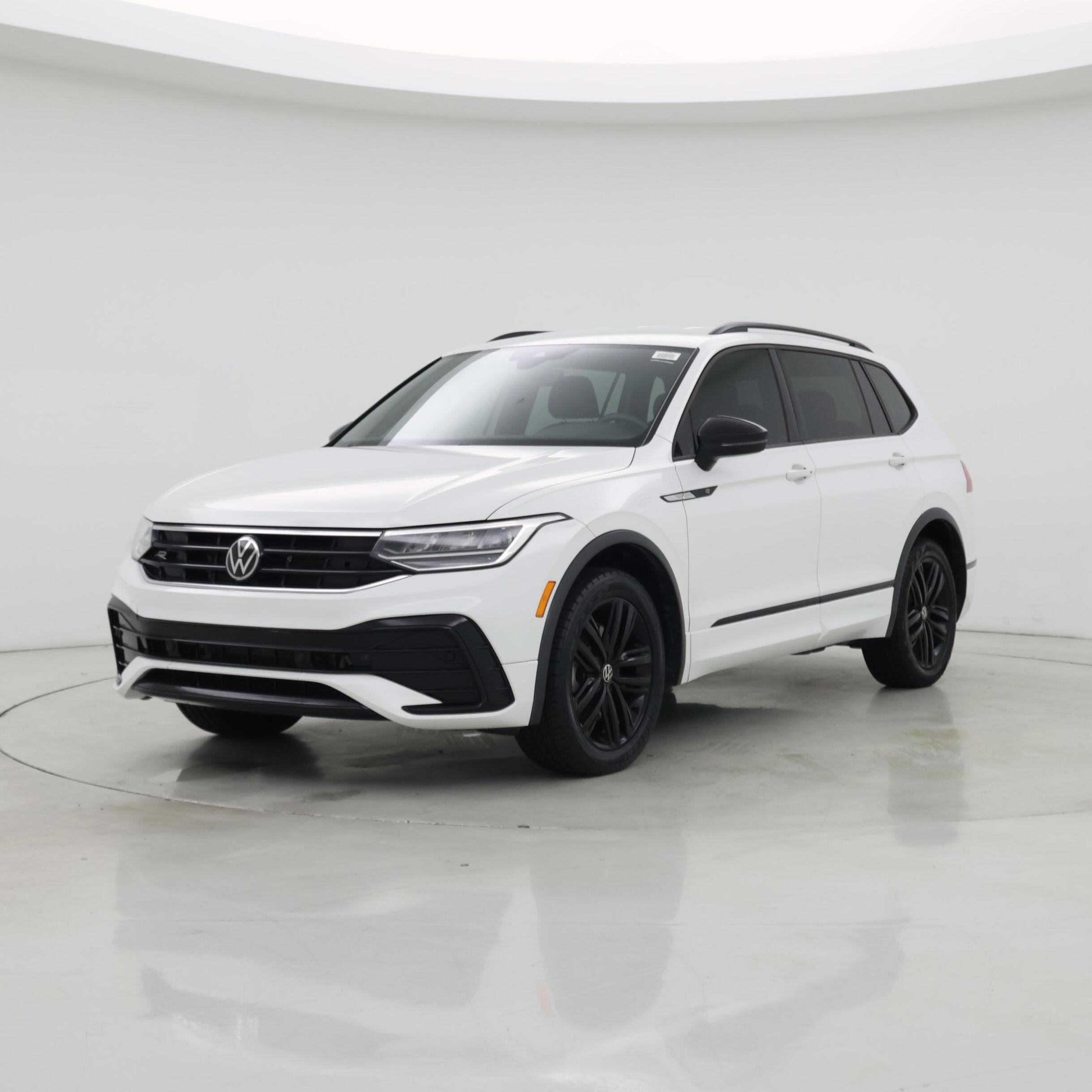 Thumbnail: 2022 Volkswagen Tiguan - 4
