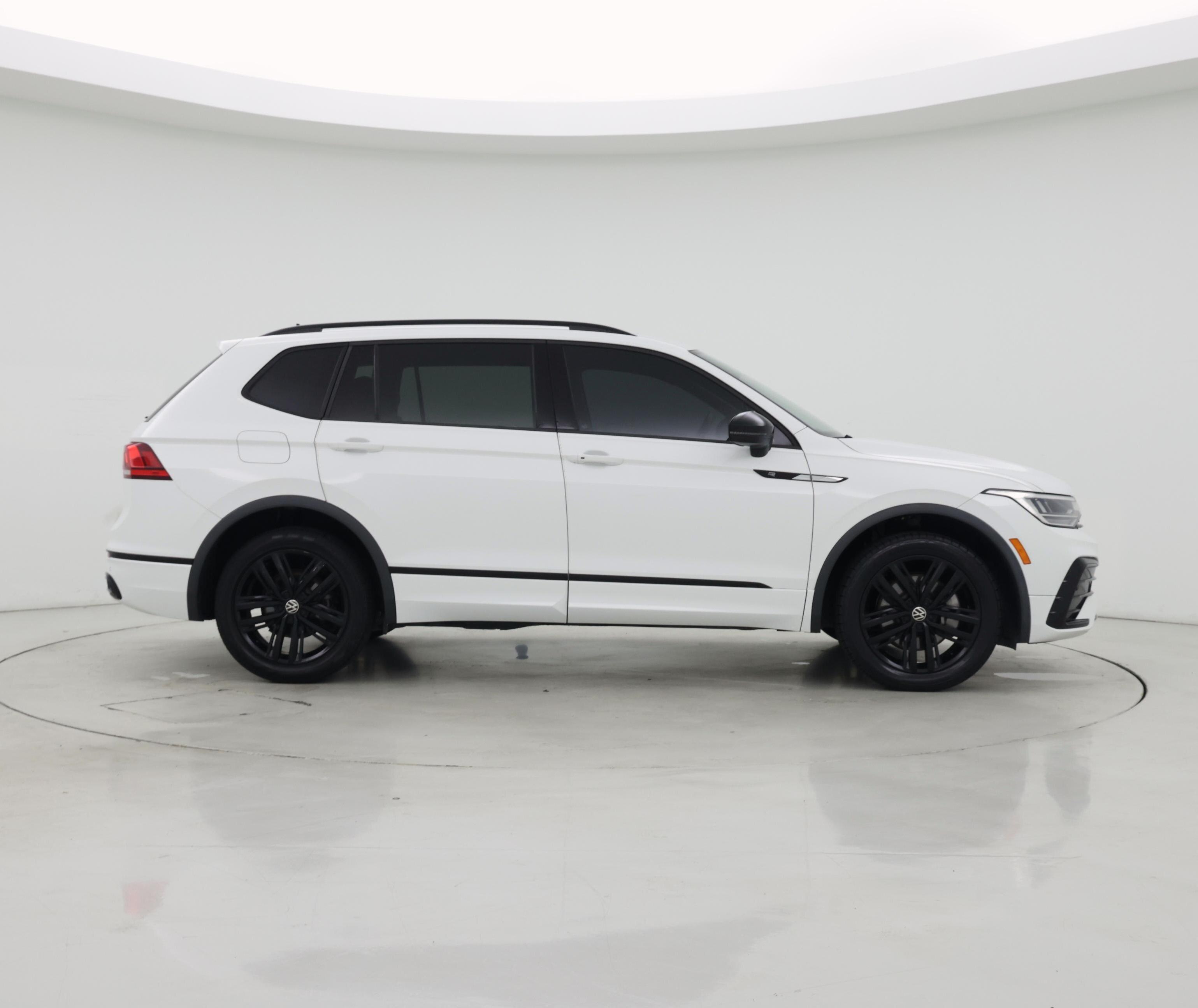 Thumbnail: 2022 Volkswagen Tiguan - 7