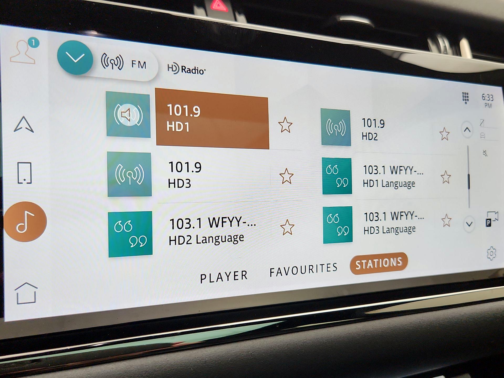 Thumbnail: 2022 Land Rover Range Rover Evoque - 16