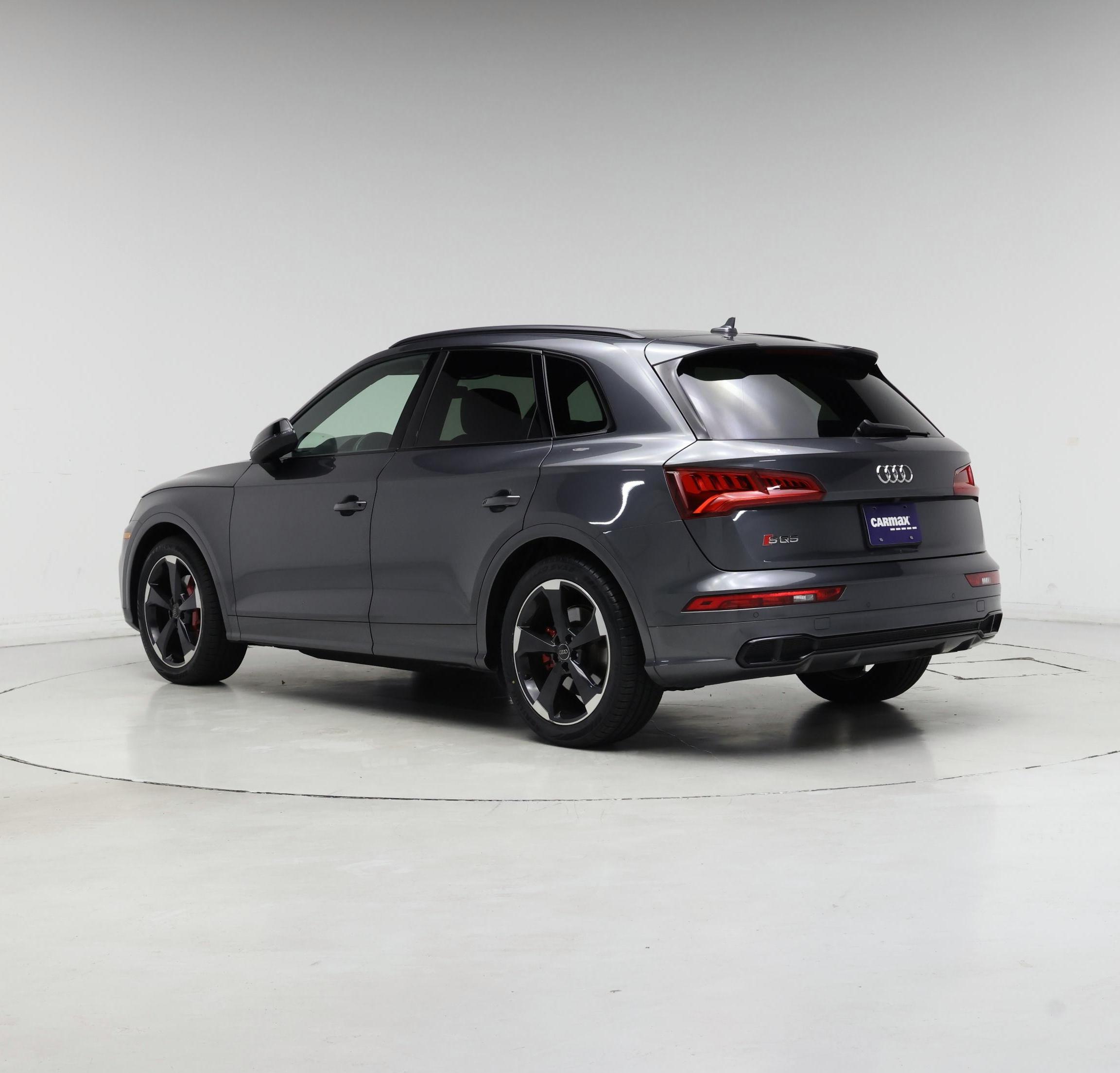 Thumbnail: 2019 Audi SQ5 - 2