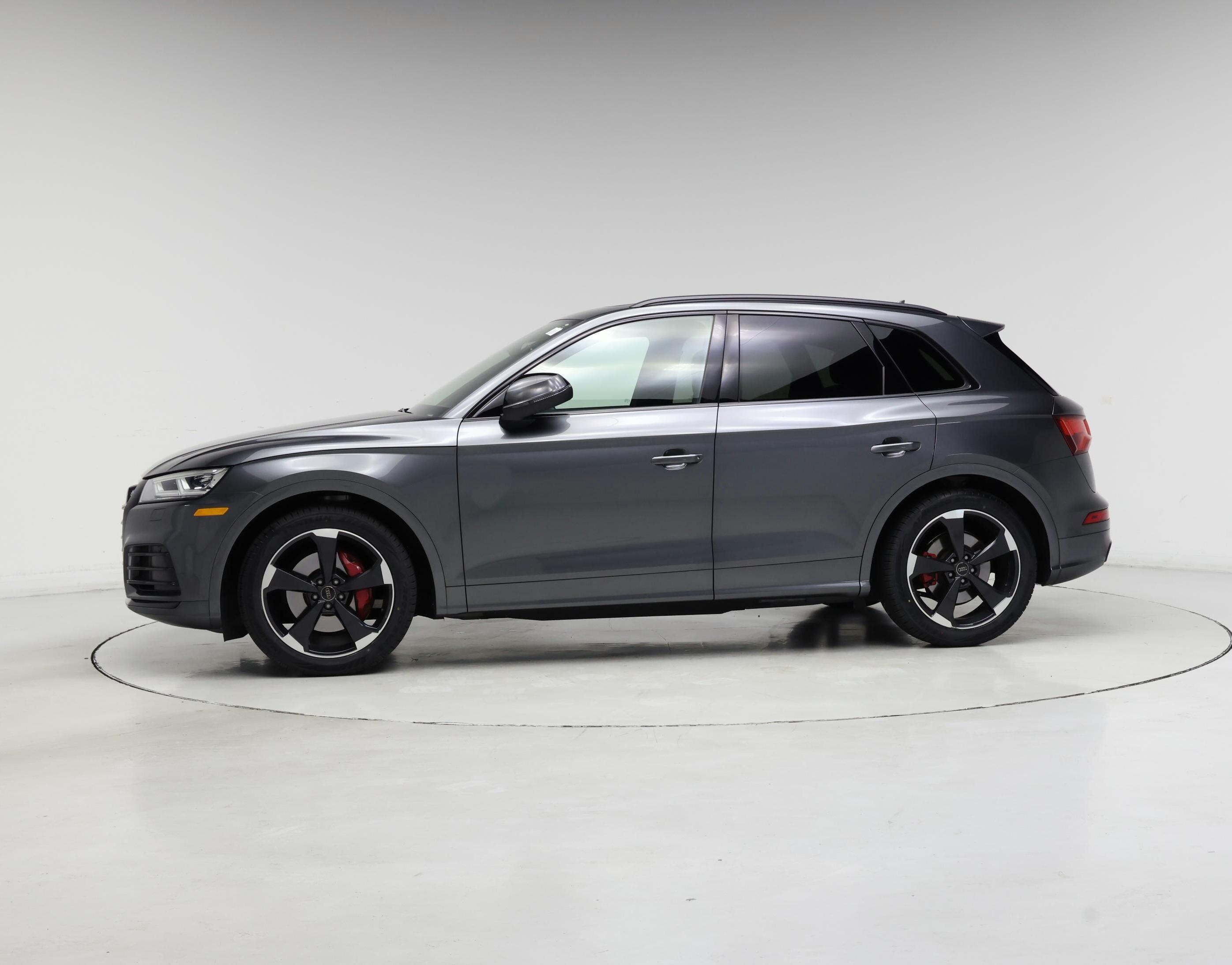 Thumbnail: 2019 Audi SQ5 - 3