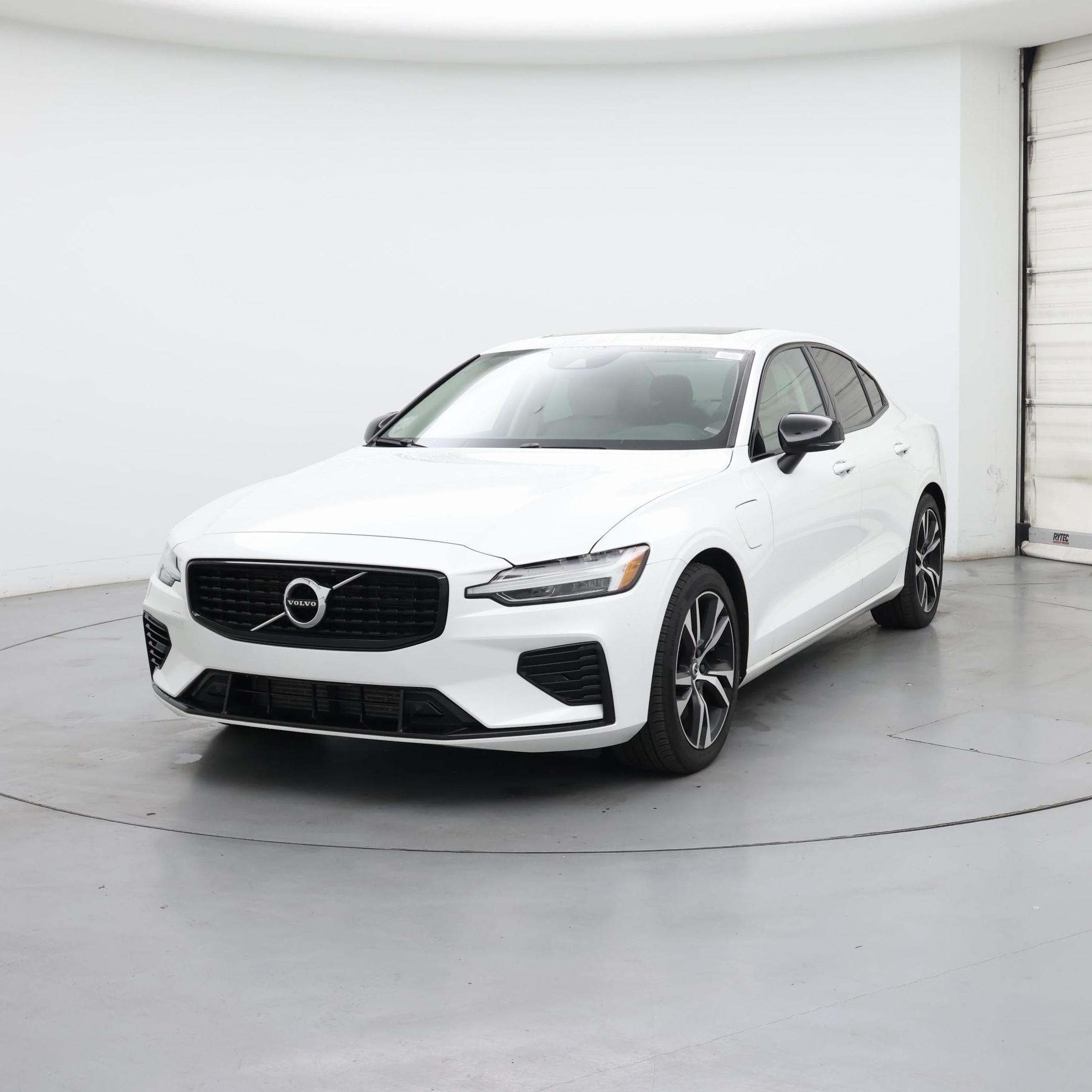 Thumbnail: 2022 Volvo S60 - 4