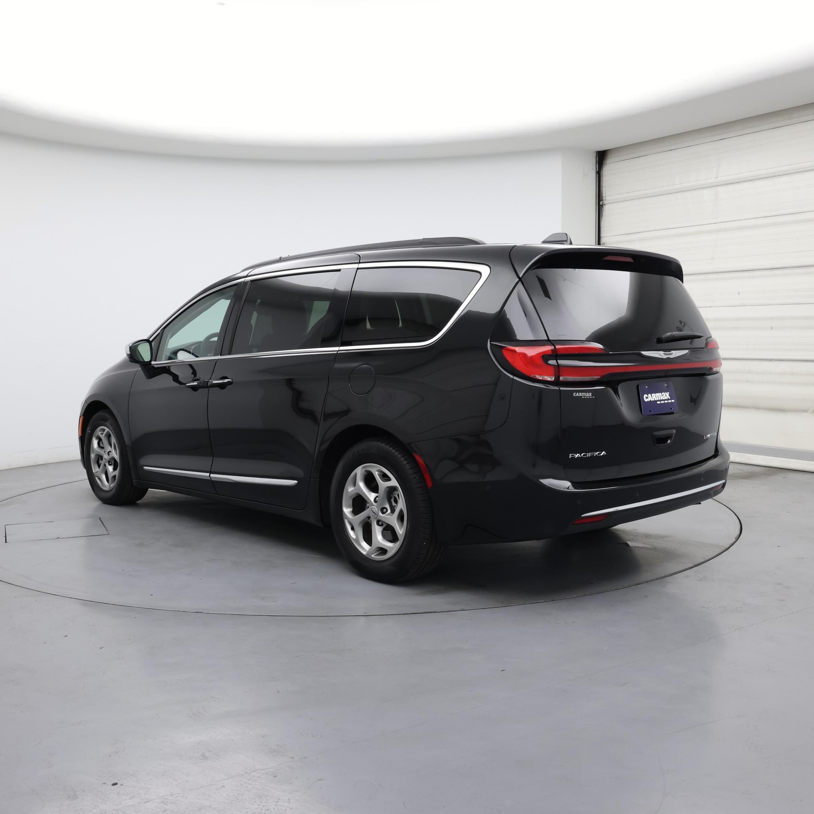 Thumbnail: 2022 Chrysler Pacifica - 2