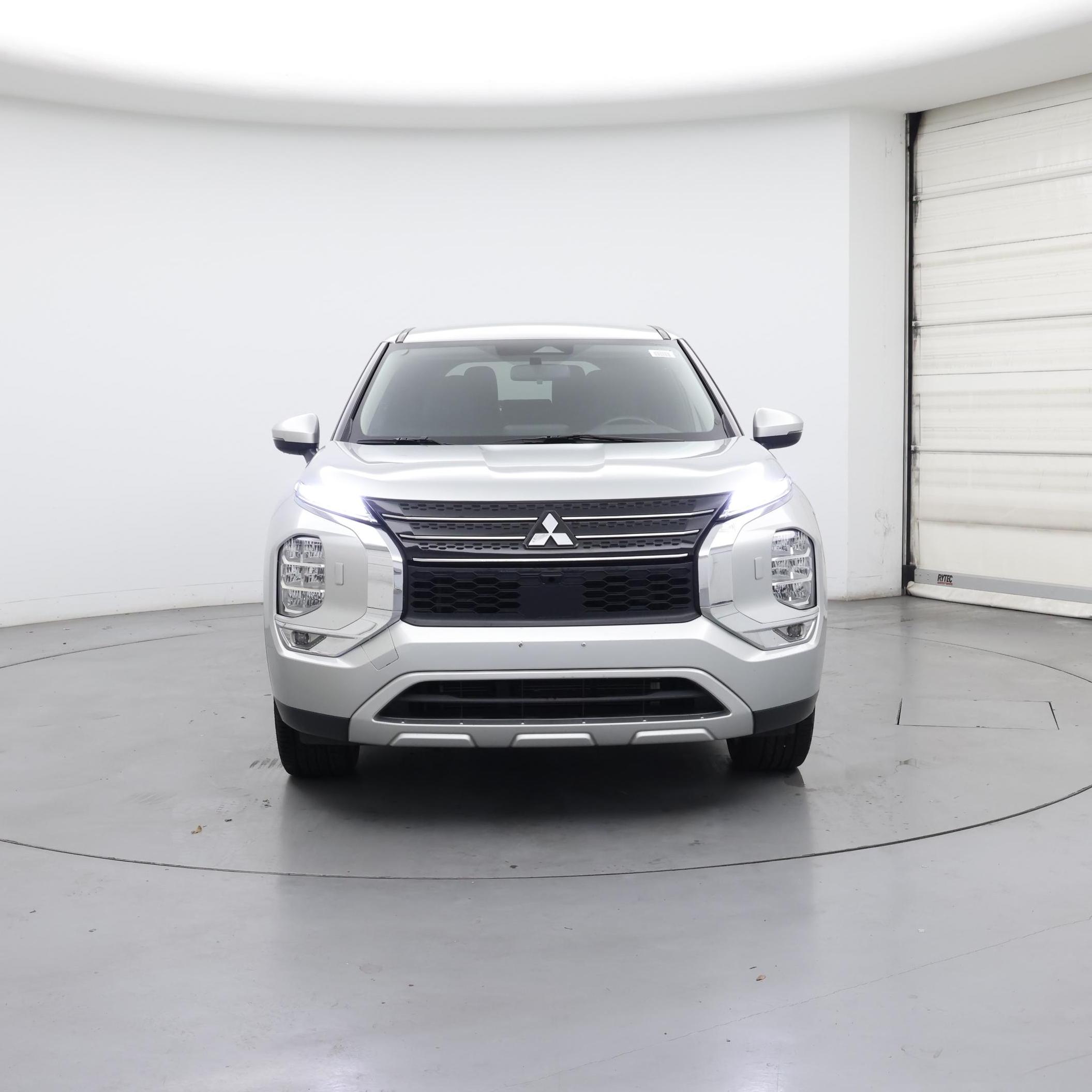 Thumbnail: 2023 Mitsubishi Outlander - 5