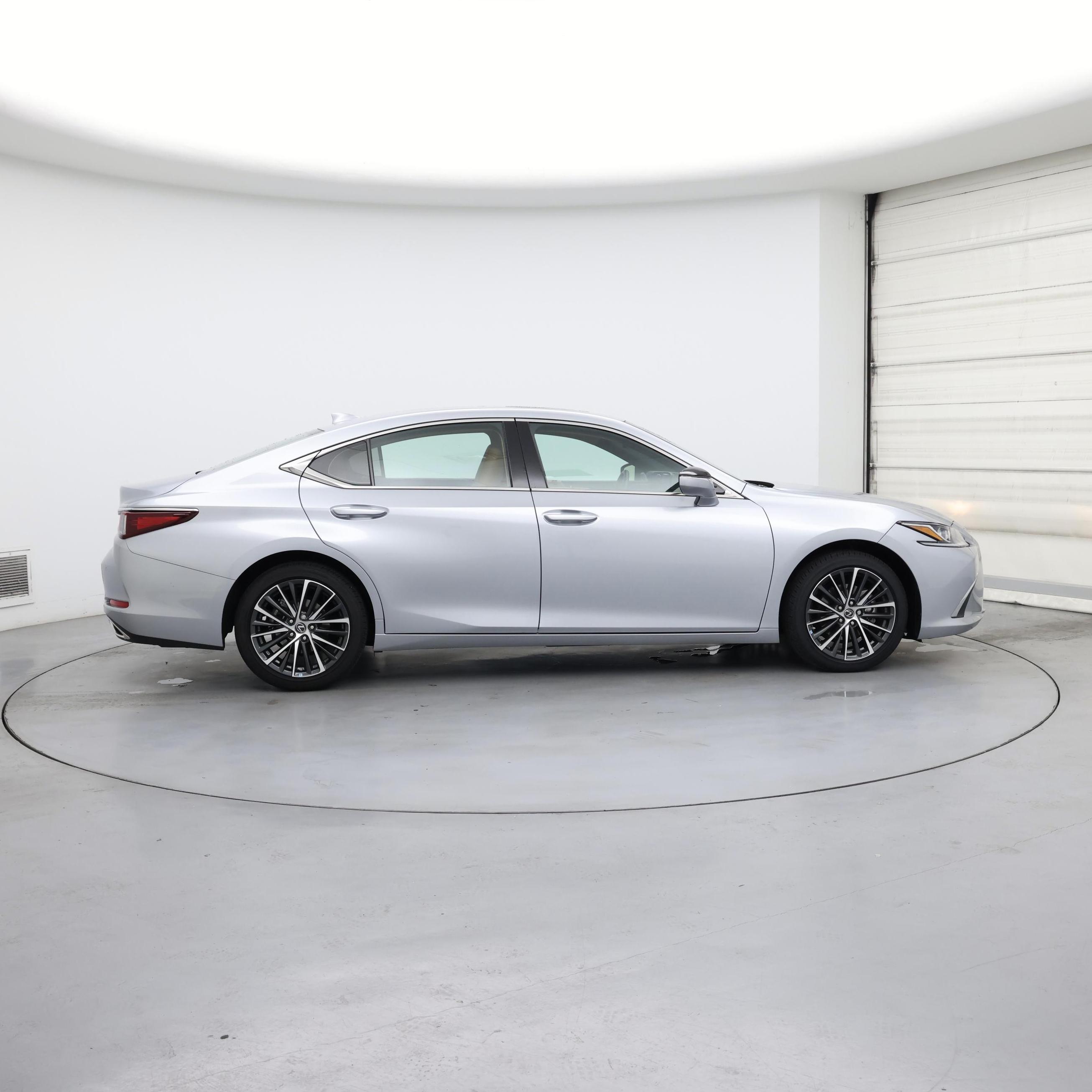 Thumbnail: 2023 Lexus ES - 7