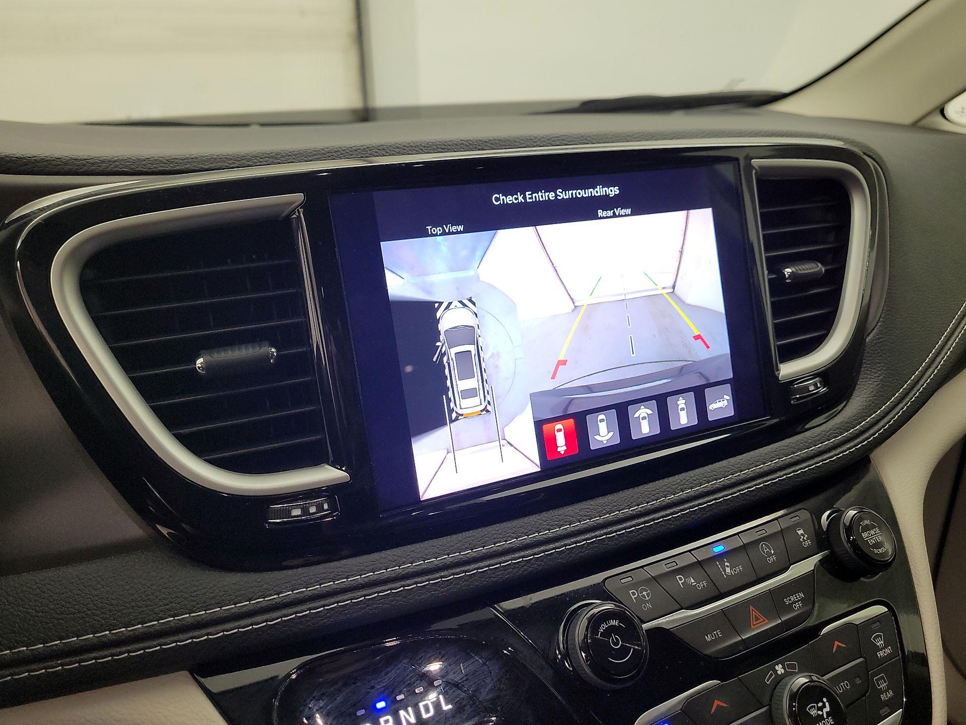 Thumbnail: 2022 Chrysler Pacifica - 15