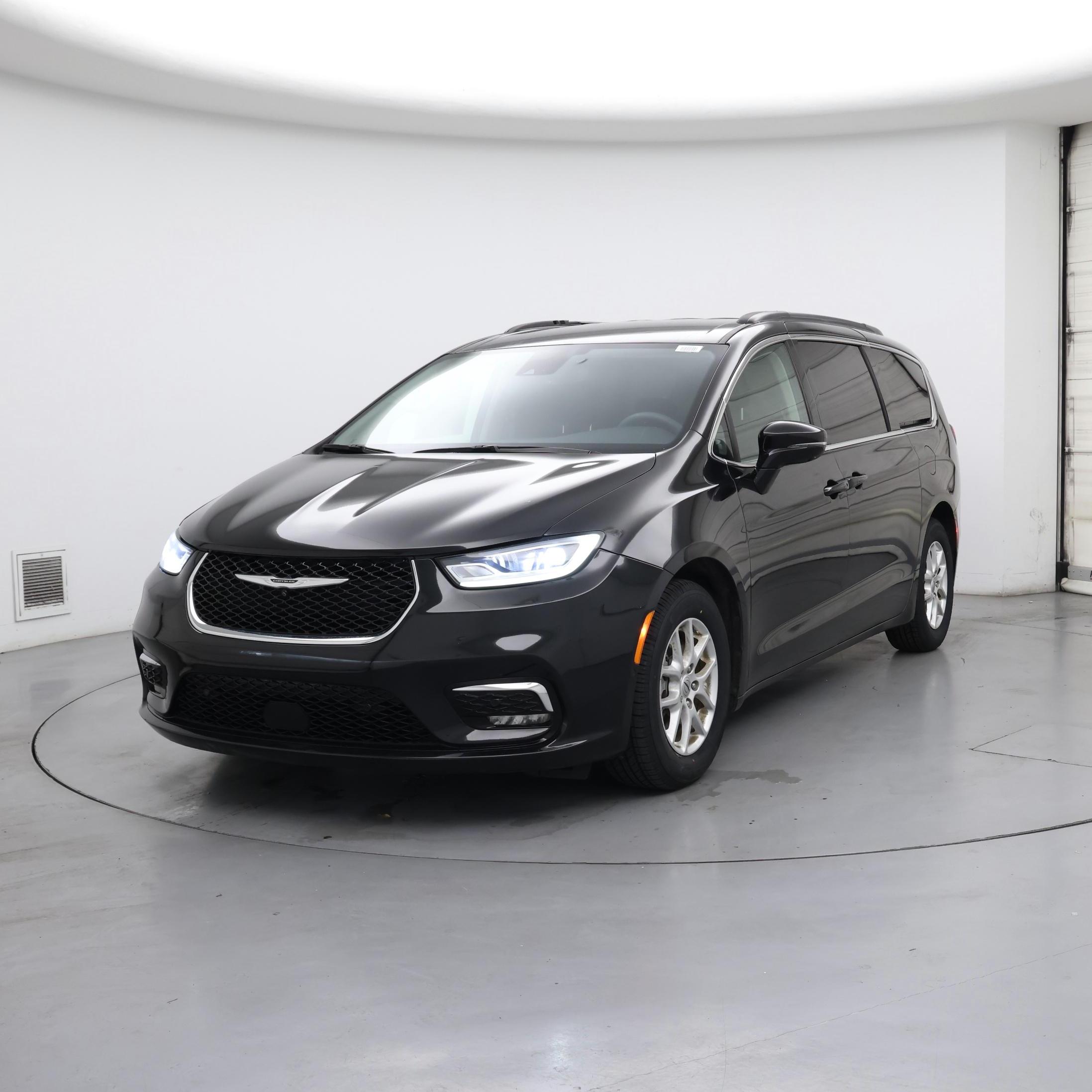 Thumbnail: 2022 Chrysler Pacifica - 4