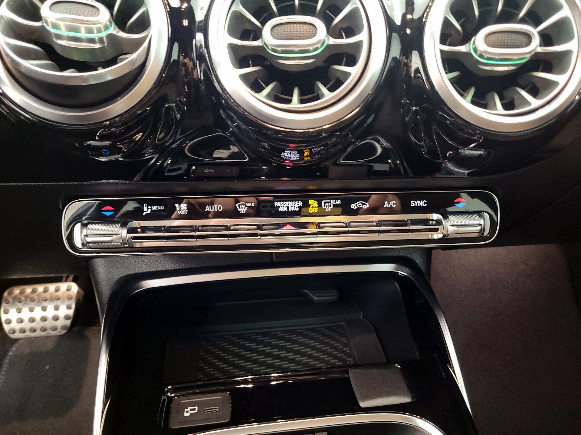 Thumbnail: 2020 Mercedes-Benz A-Class - 16