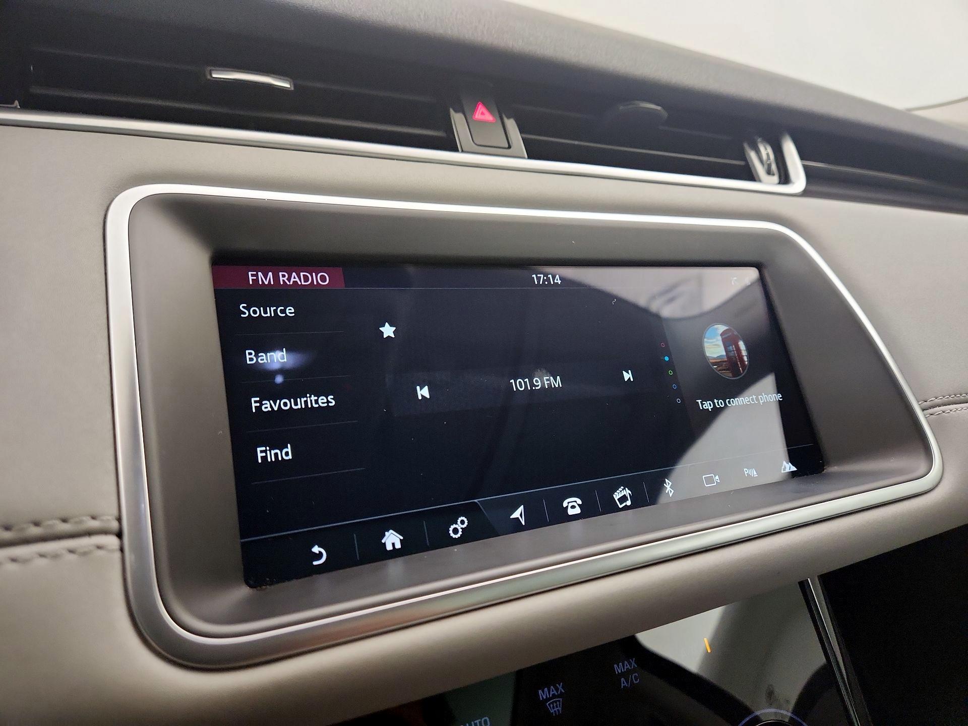 Thumbnail: 2020 Land Rover Range Rover Evoque - 16
