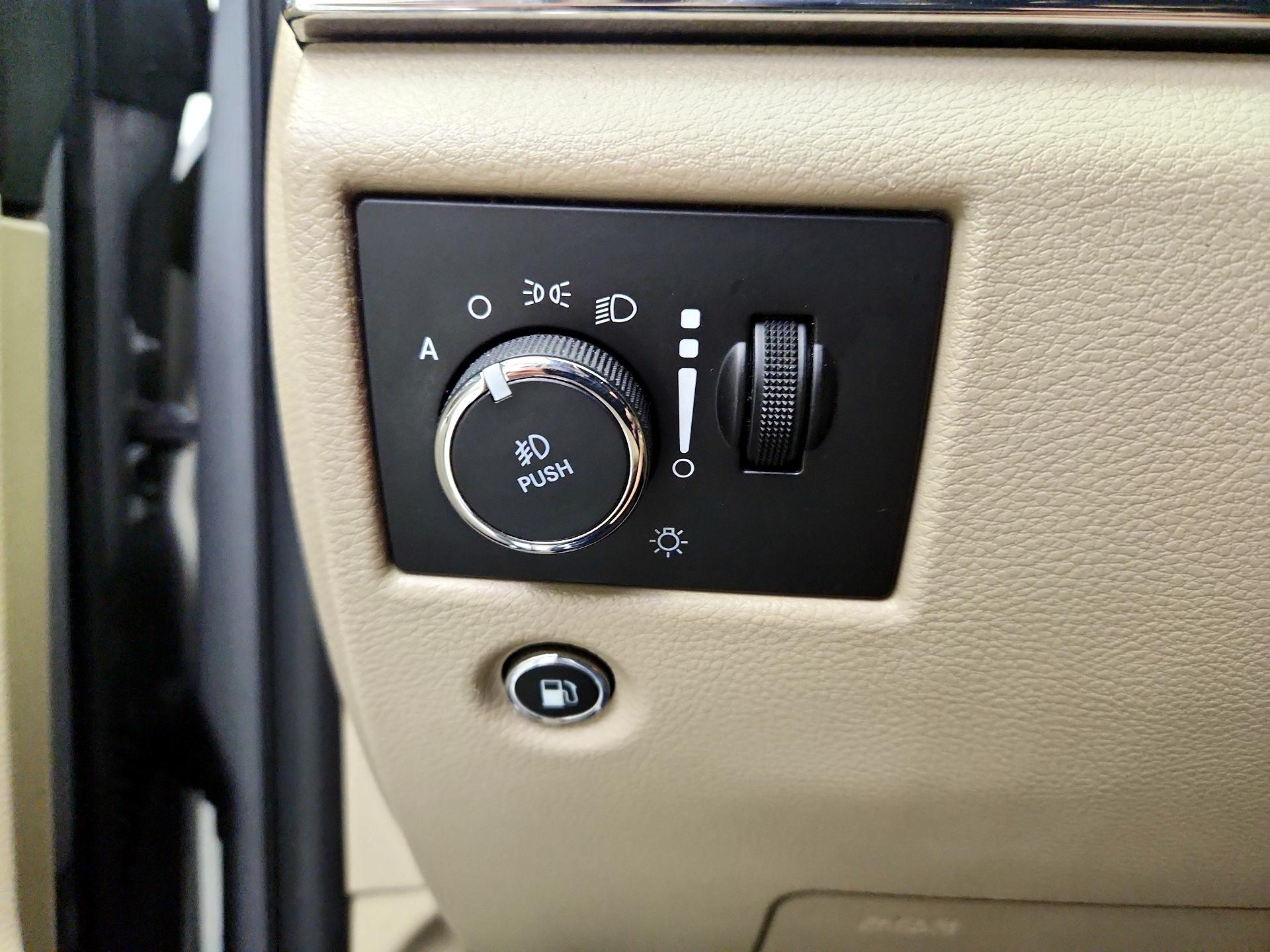 Thumbnail: 2019 Jeep Grand Cherokee - 13