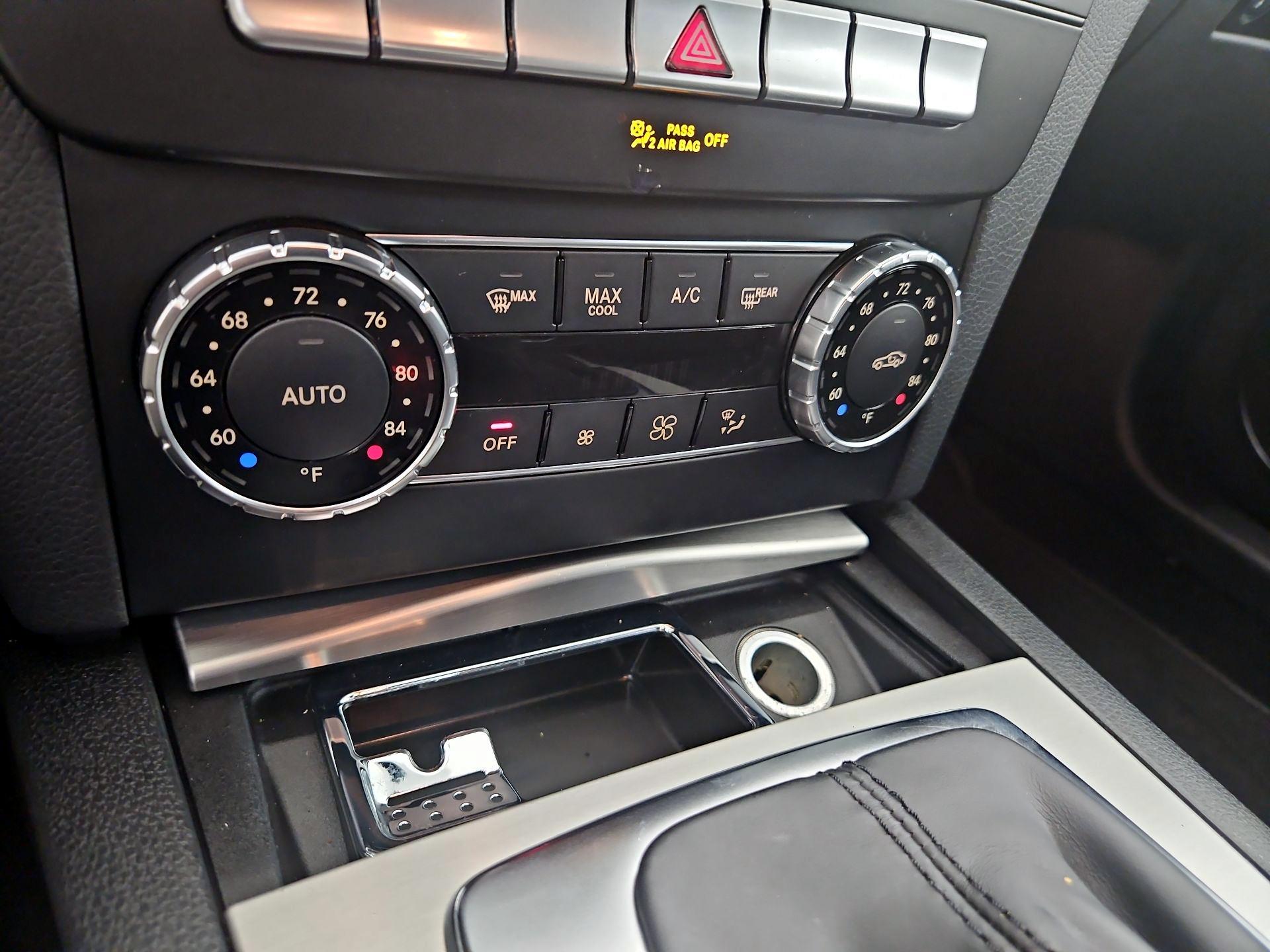 Thumbnail: 2014 Mercedes-Benz C-Class - 16