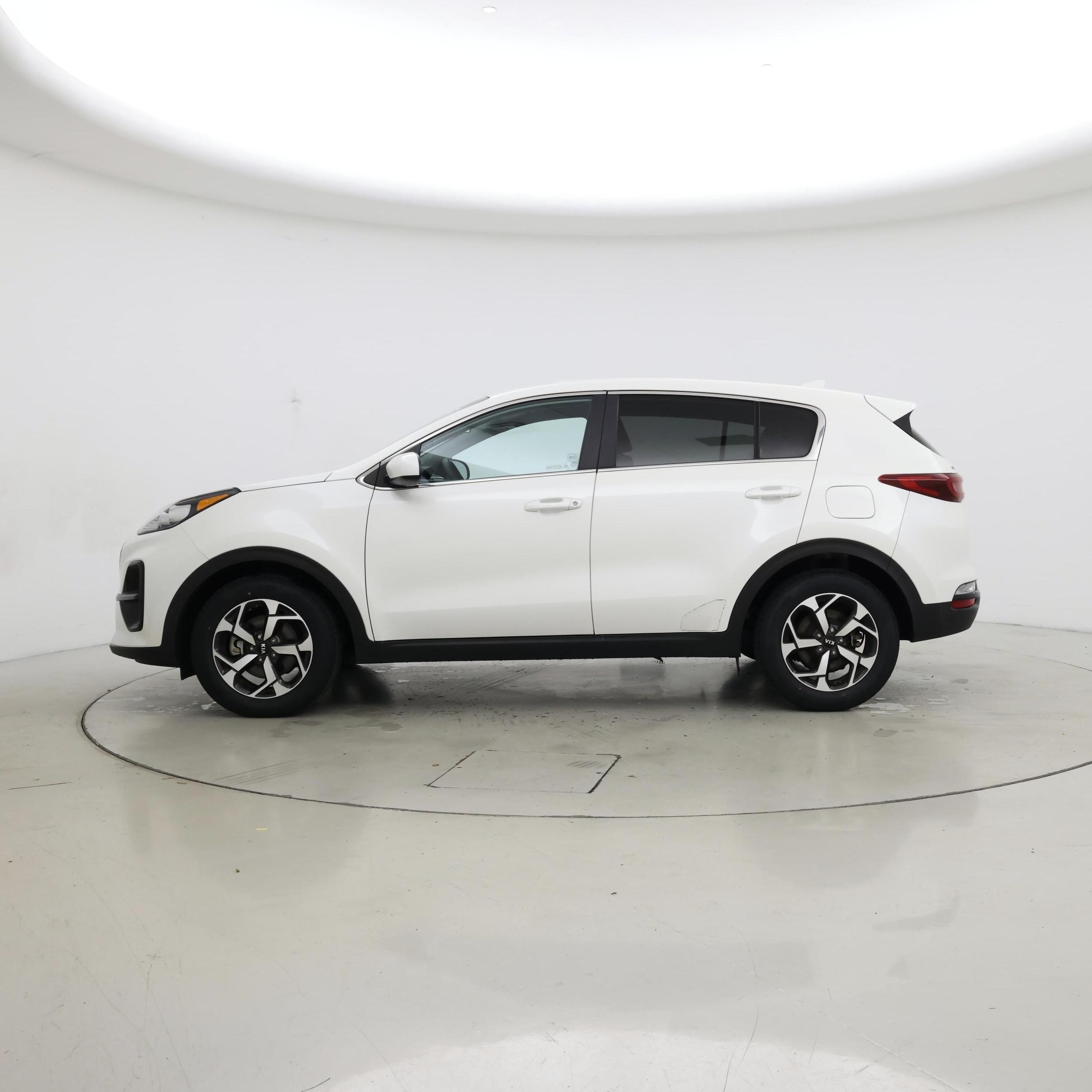 Thumbnail: 2022 Kia Sportage - 3