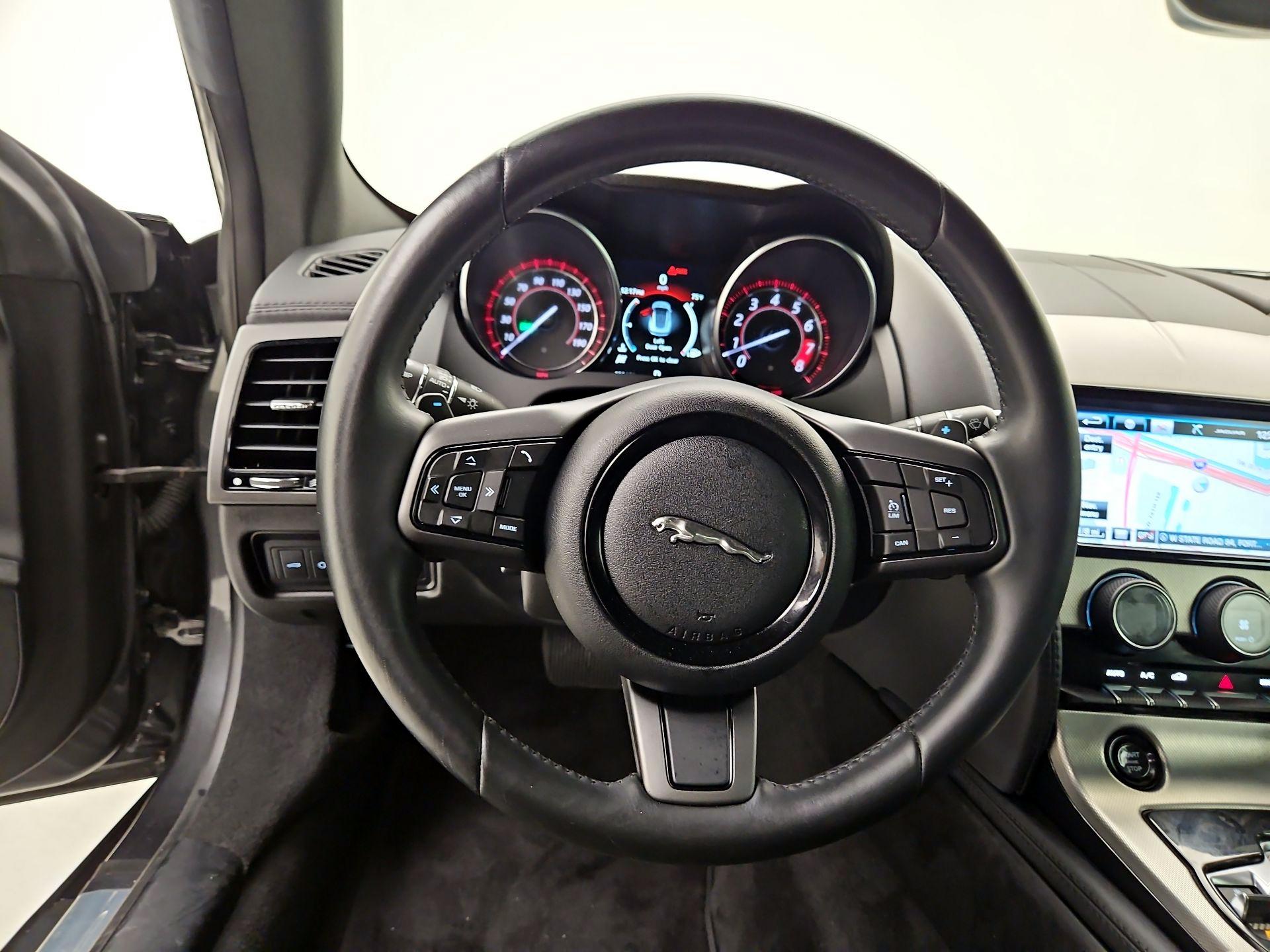 Thumbnail: 2017 Jaguar F-Type - 10