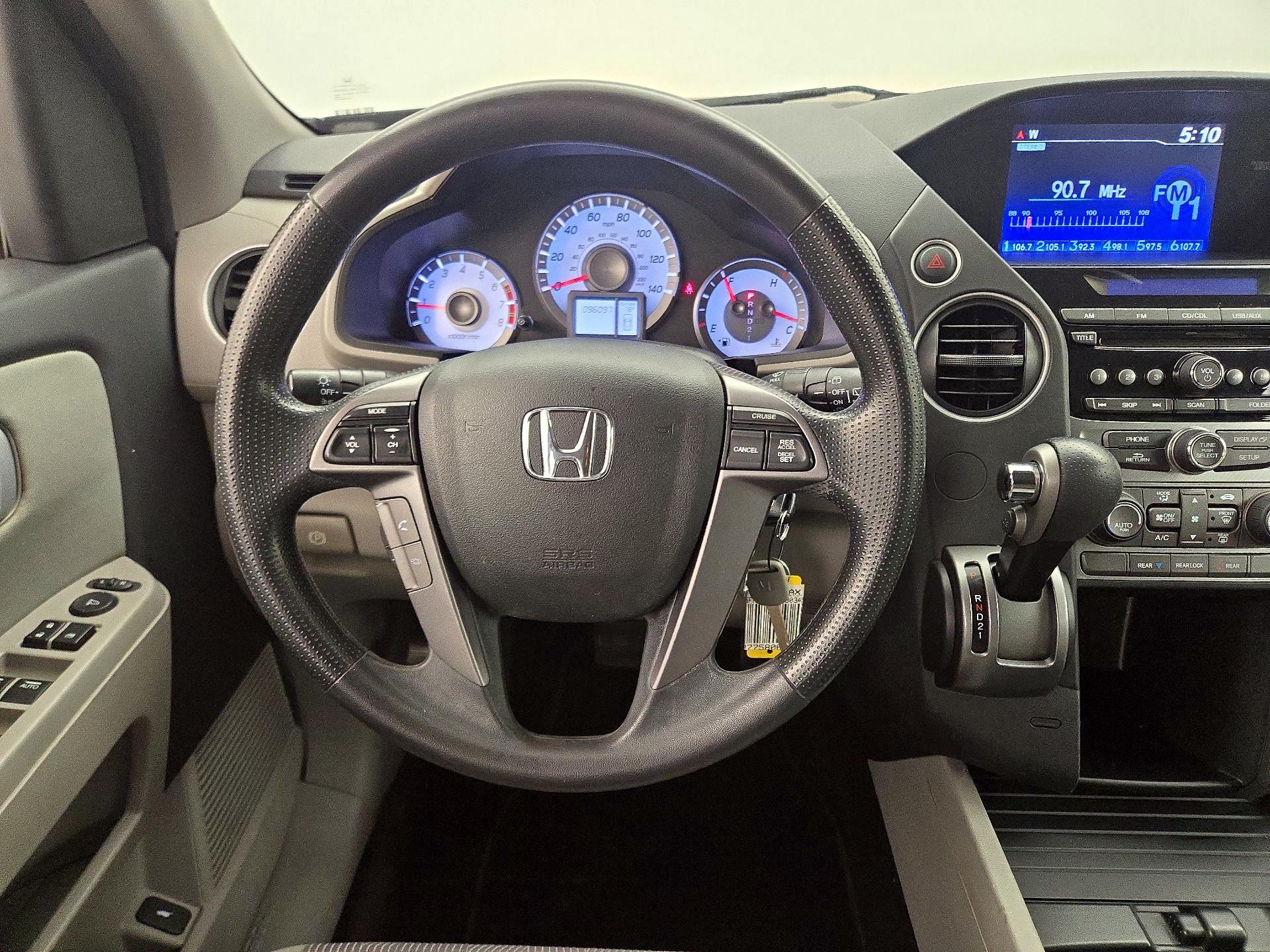 Thumbnail: 2013 Honda Pilot - 10