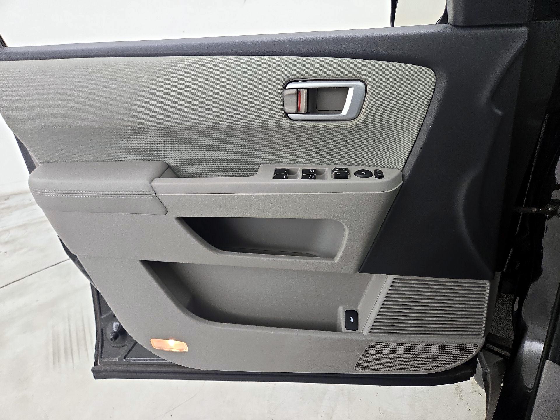 Thumbnail: 2013 Honda Pilot - 12