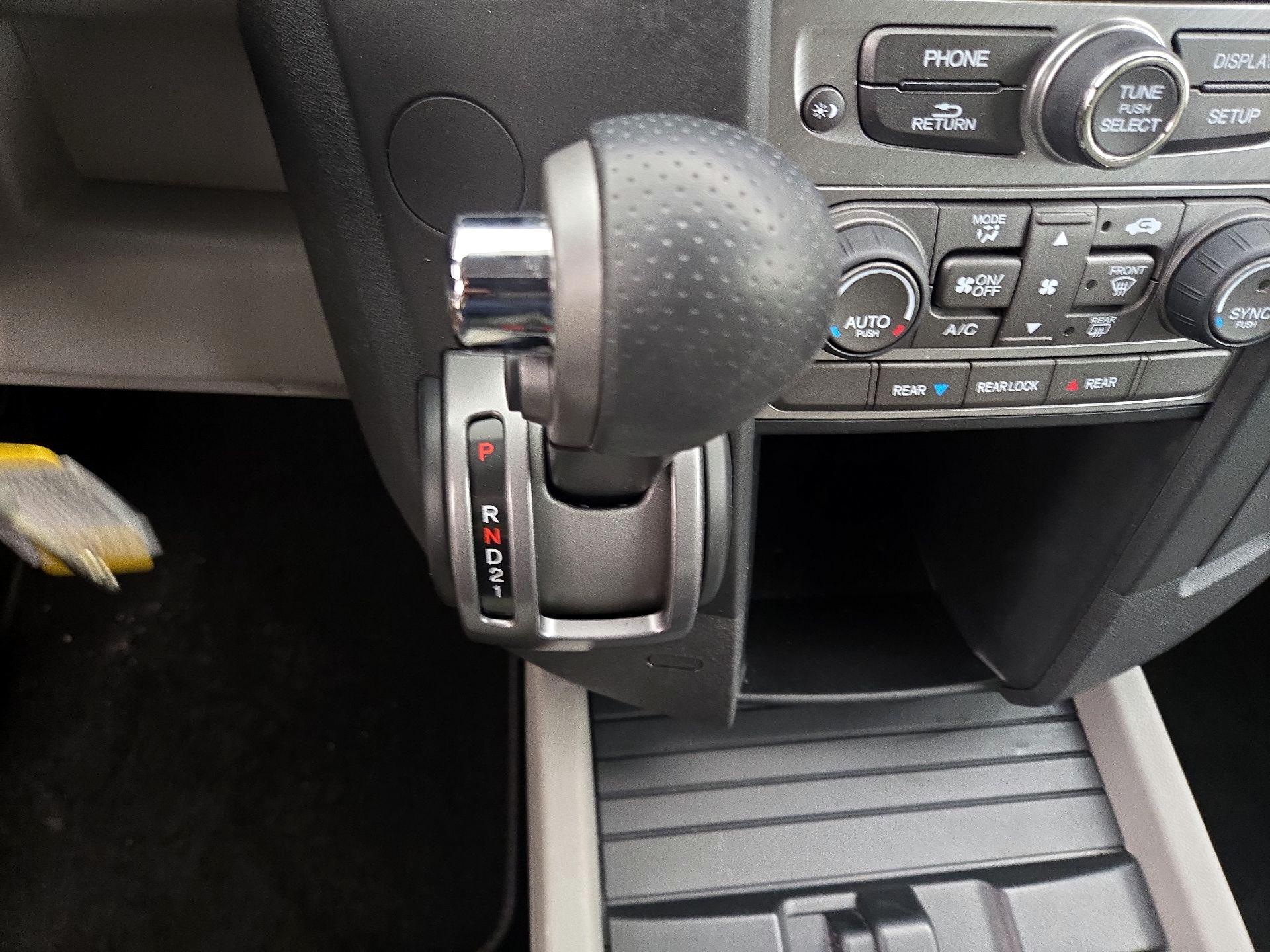 Thumbnail: 2013 Honda Pilot - 17