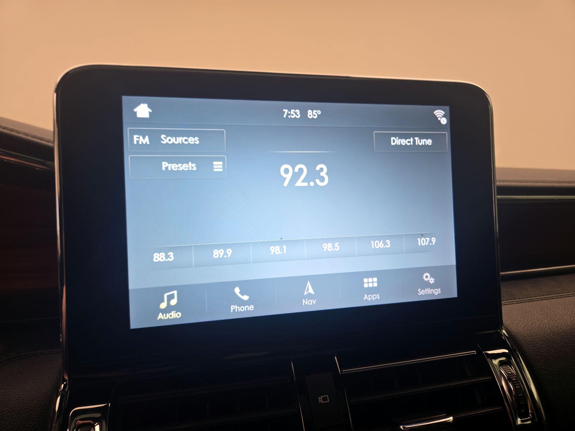 Thumbnail: 2019 Lincoln Navigator L - 16
